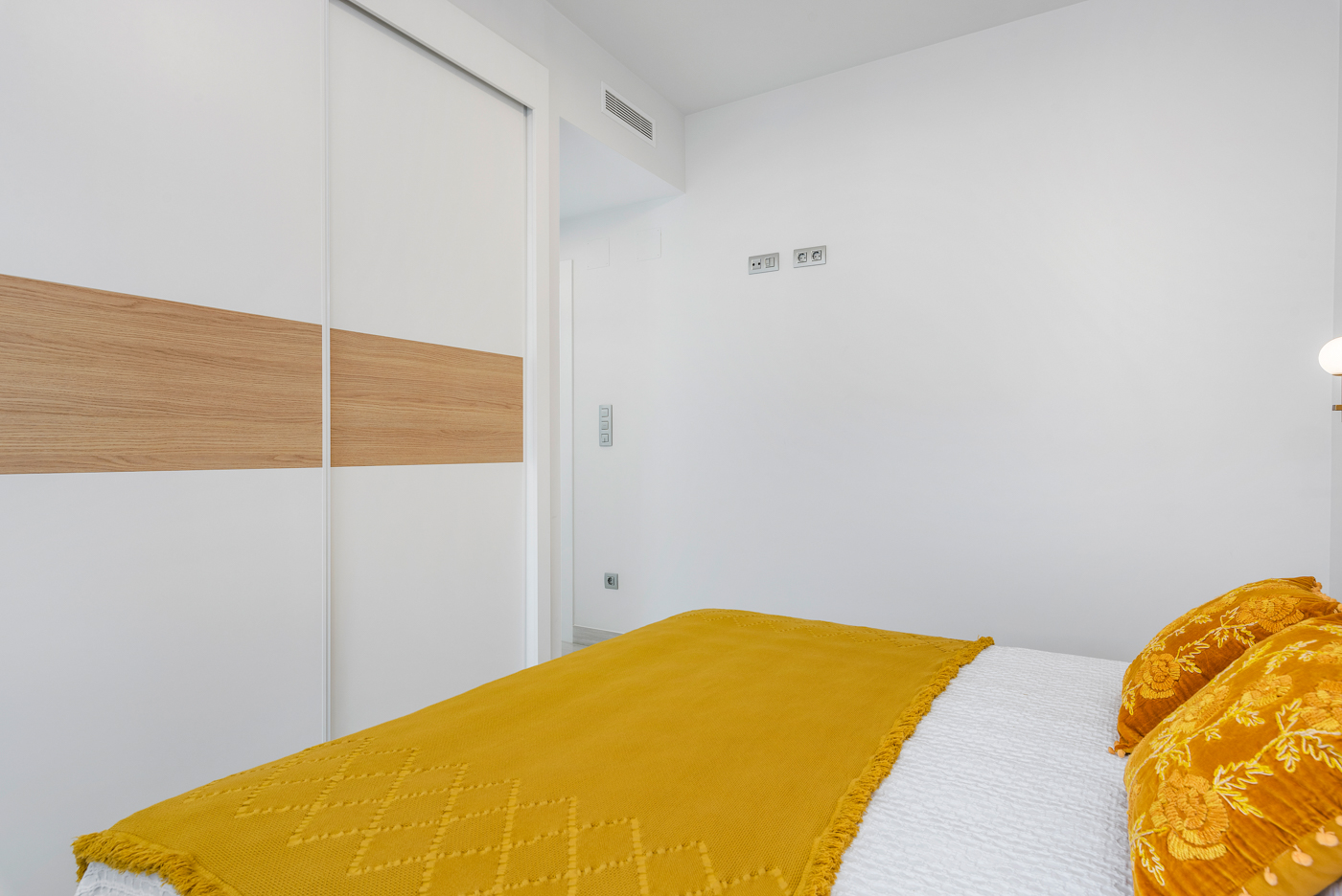 Gør din drøm til virkelighed i denne smukke moderne villa i Los Montesinos