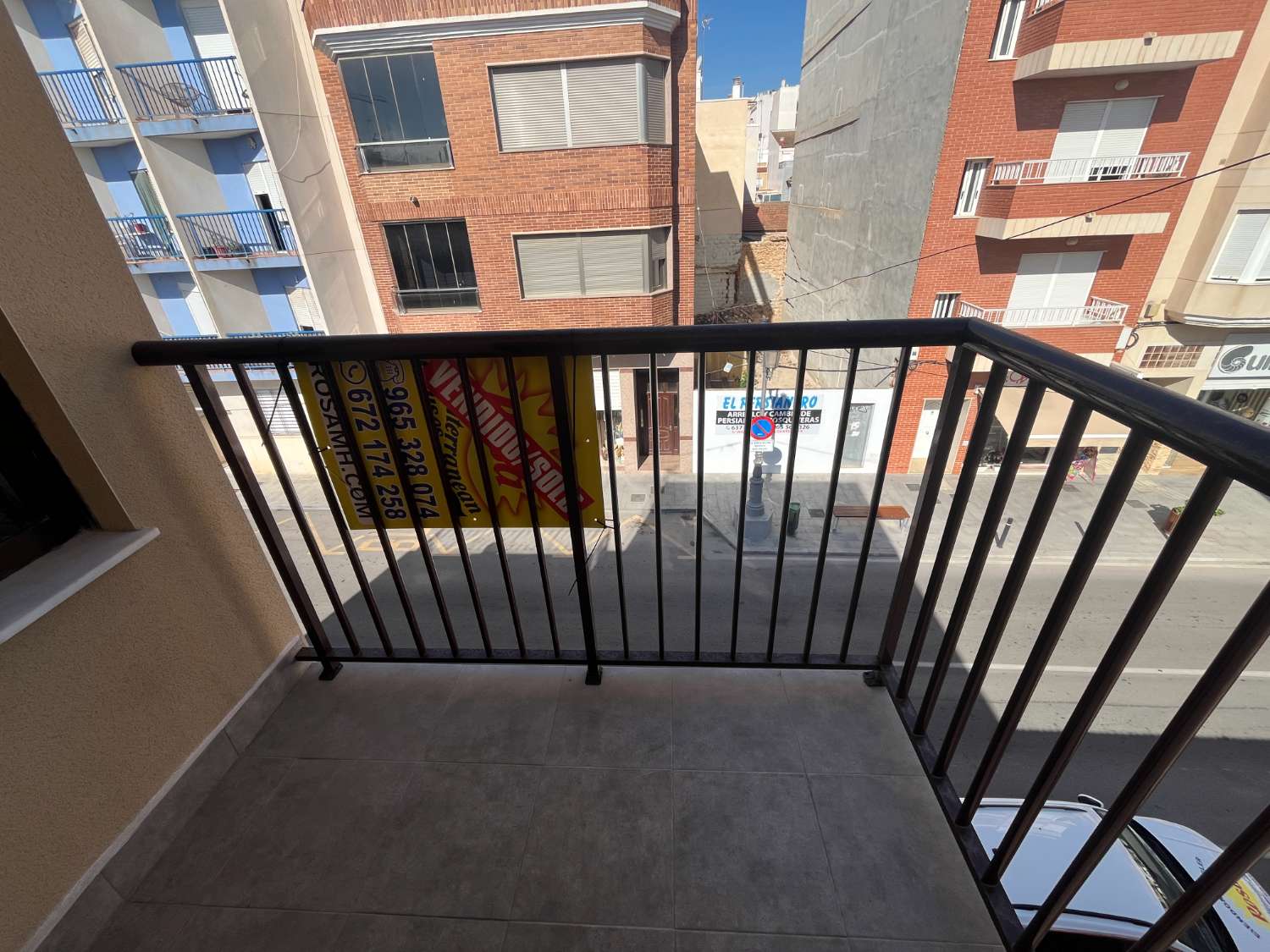 AMPLIO APARTAMENTO DE 4 DORMITORIOS EN PLENO CENTRO DE GUARDAMAR DEL SEGURA