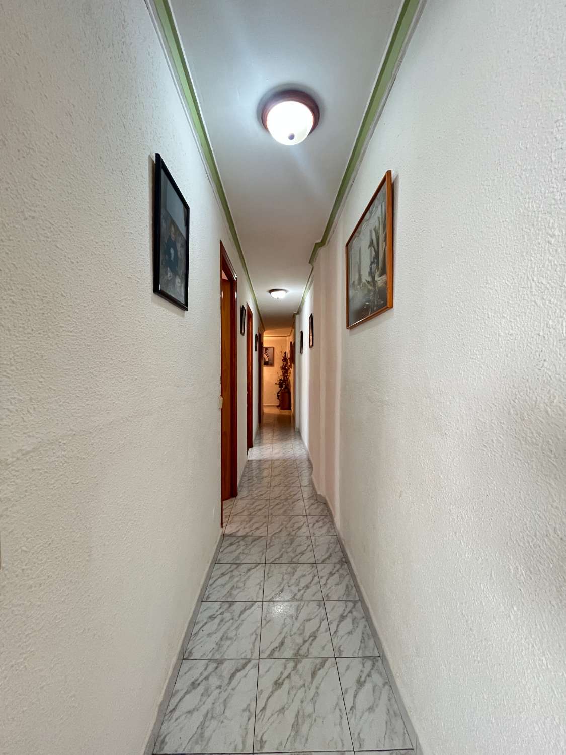 AMPLIO APARTAMENTO DE 4 DORMITORIOS EN PLENO CENTRO DE GUARDAMAR DEL SEGURA