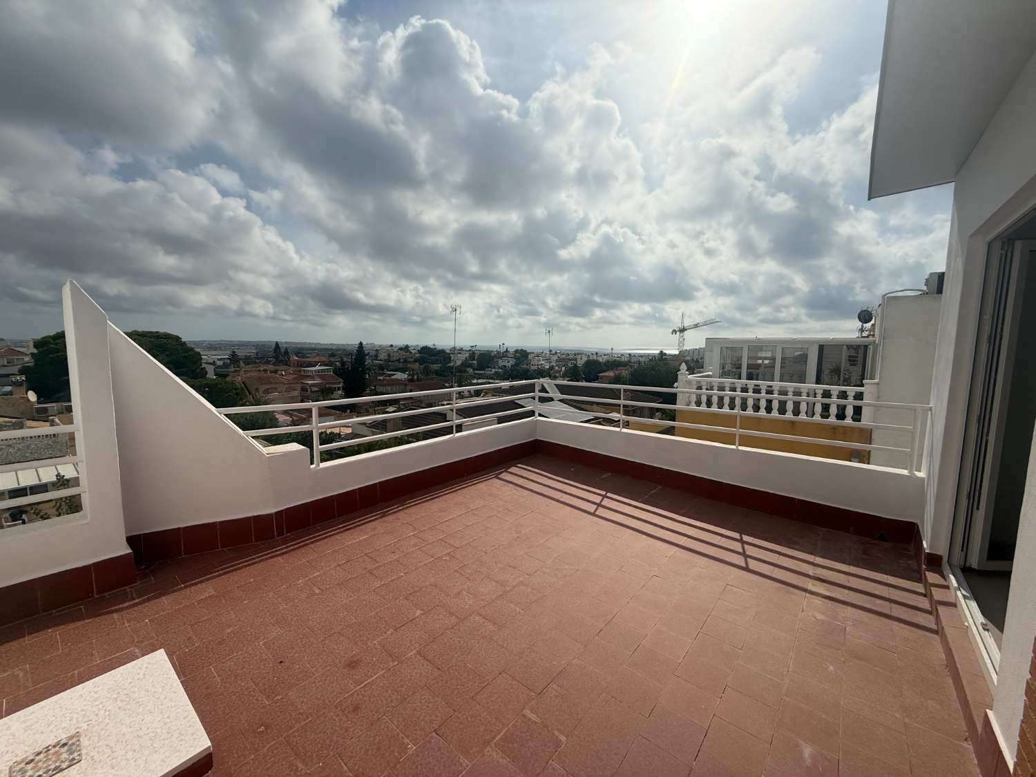 Bungalow completamente reformado listo para entrar a vivir.
