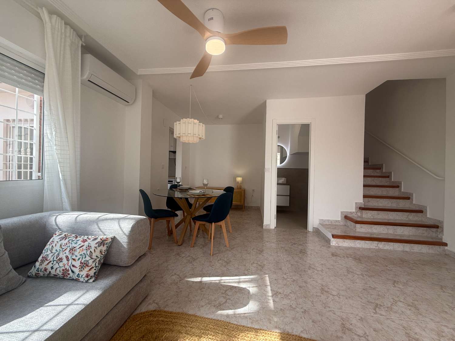 Bungalow completamente reformado listo para entrar a vivir.