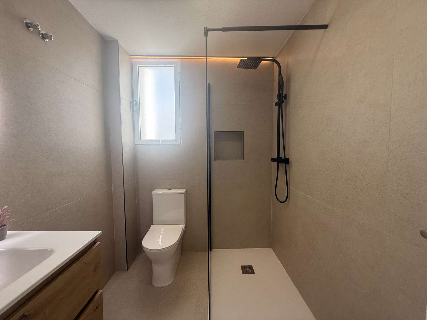 Bungalow completamente reformado listo para entrar a vivir.