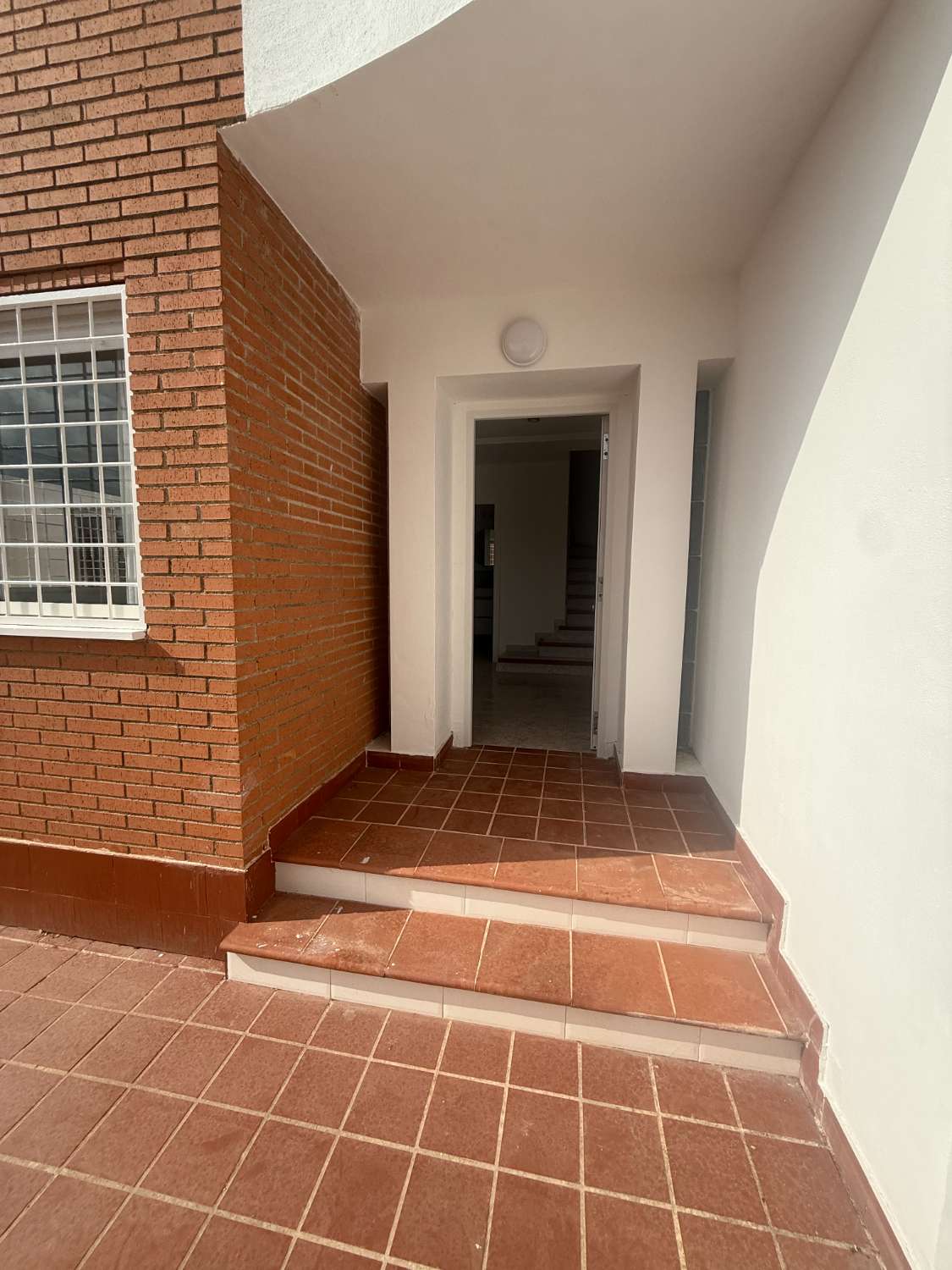 Bungalow completamente reformado listo para entrar a vivir.