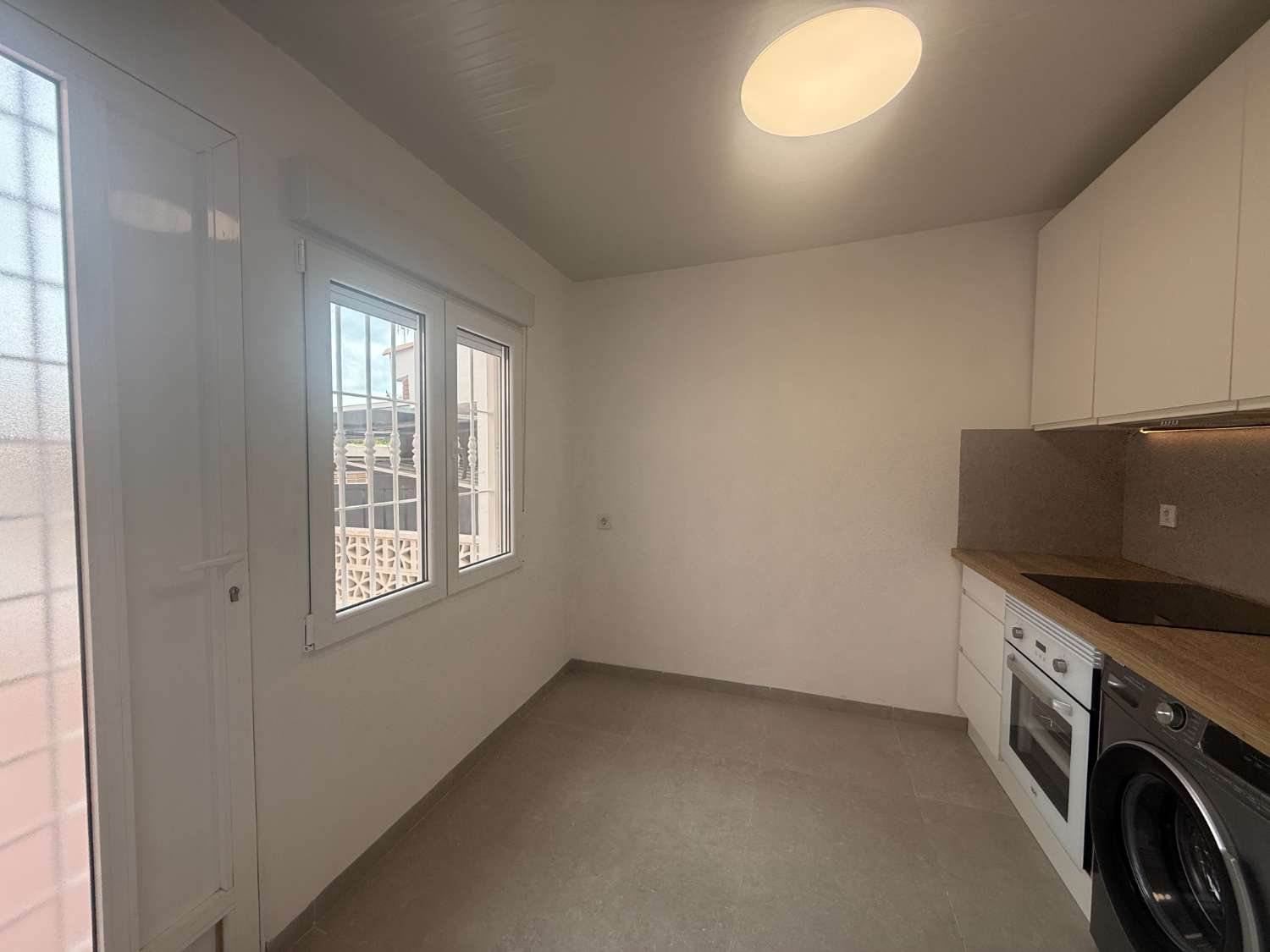 Bungalow completamente reformado listo para entrar a vivir.
