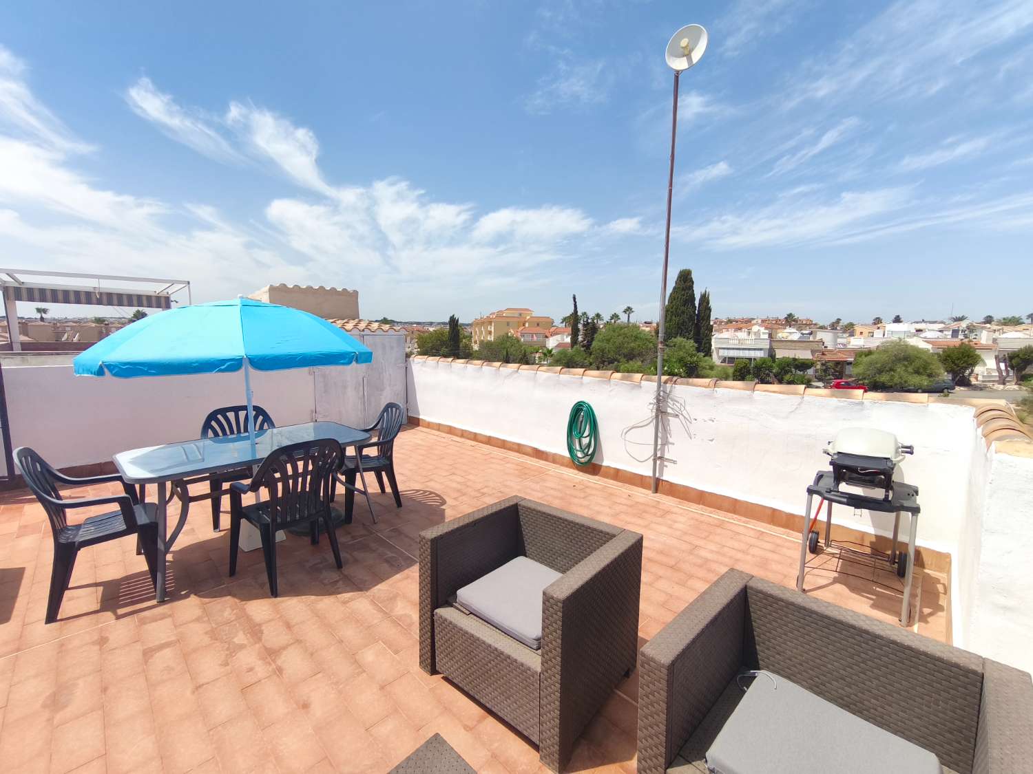Encantador apartamento de tres dormitorios