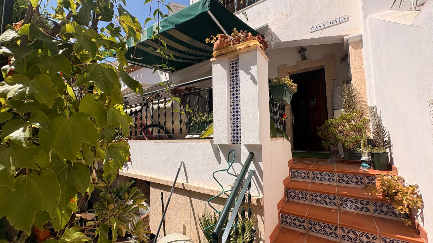 Estupendo bungalow con 2 dormitorios.