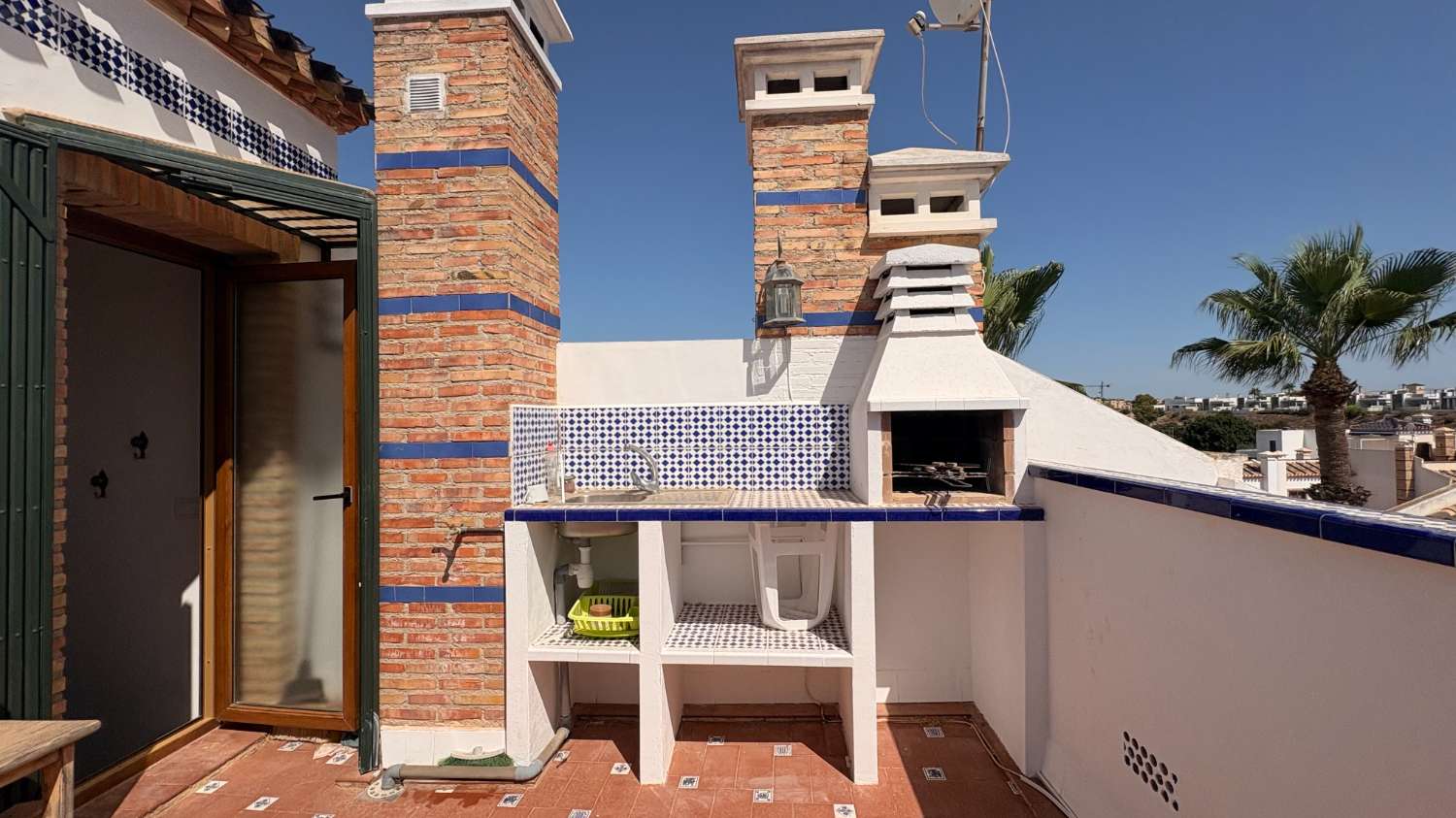Estupendo bungalow con 2 dormitorios.