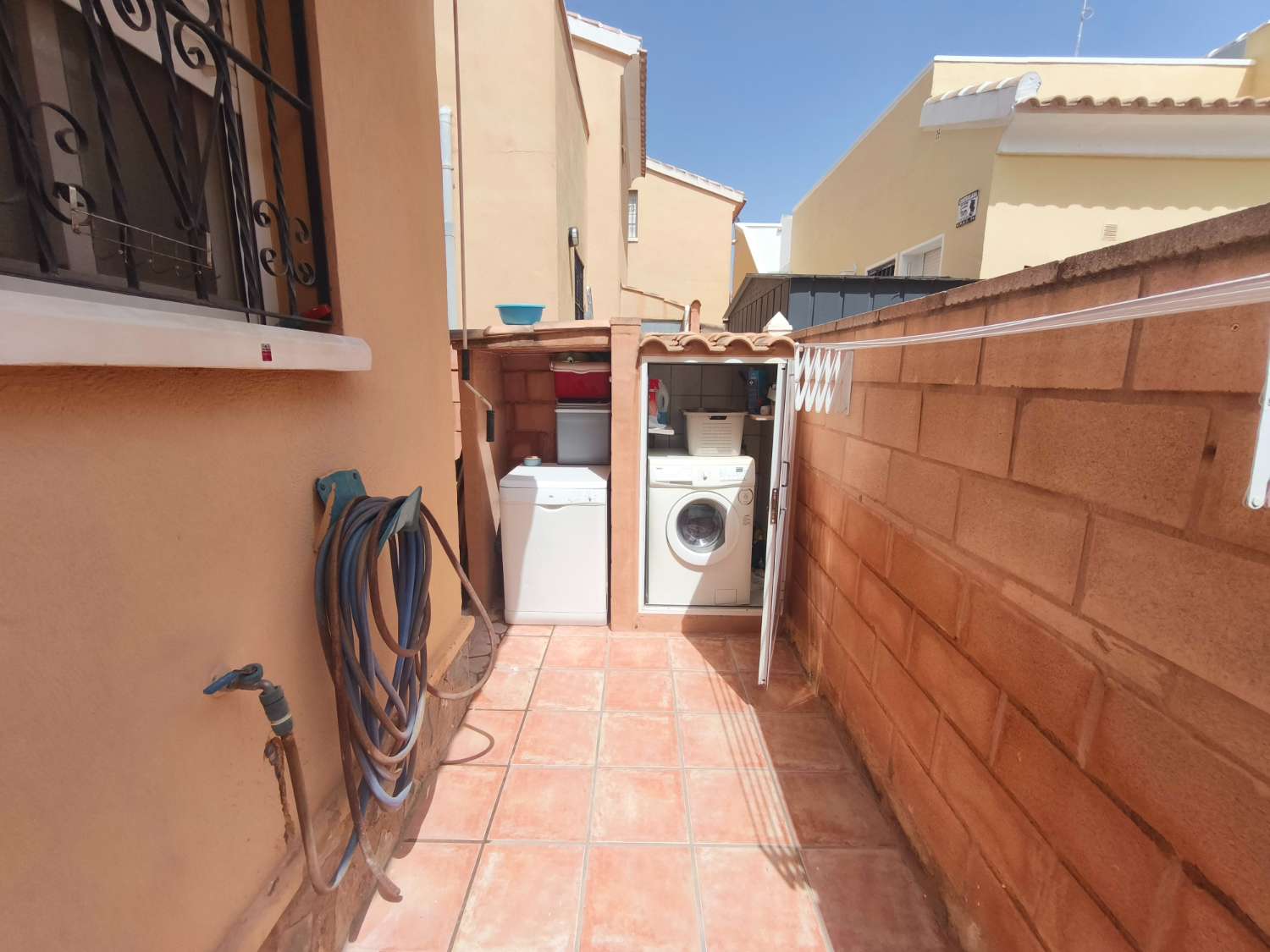 Huvila myynnissä Los Almendros-La Florida (Orihuela)
