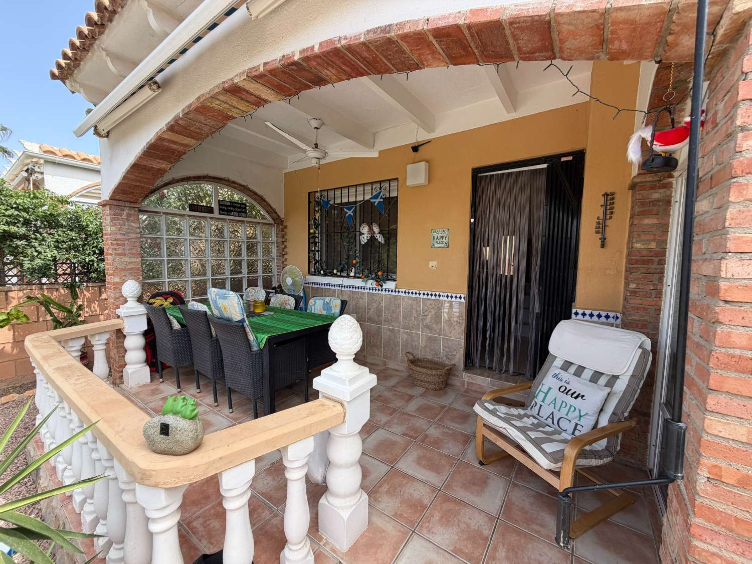 Huvila myynnissä Los Almendros-La Florida (Orihuela)