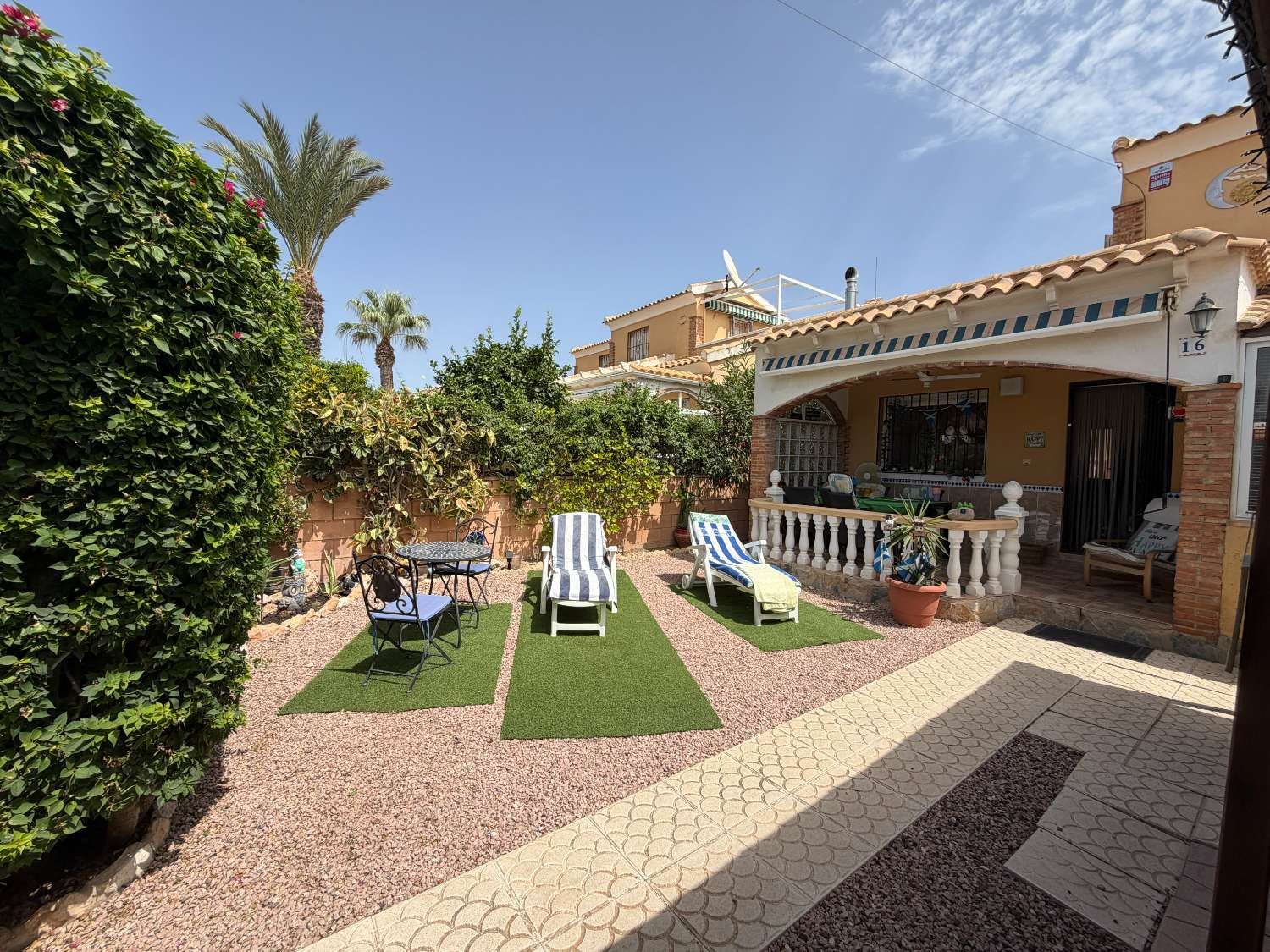 Huvila myynnissä Los Almendros-La Florida (Orihuela)