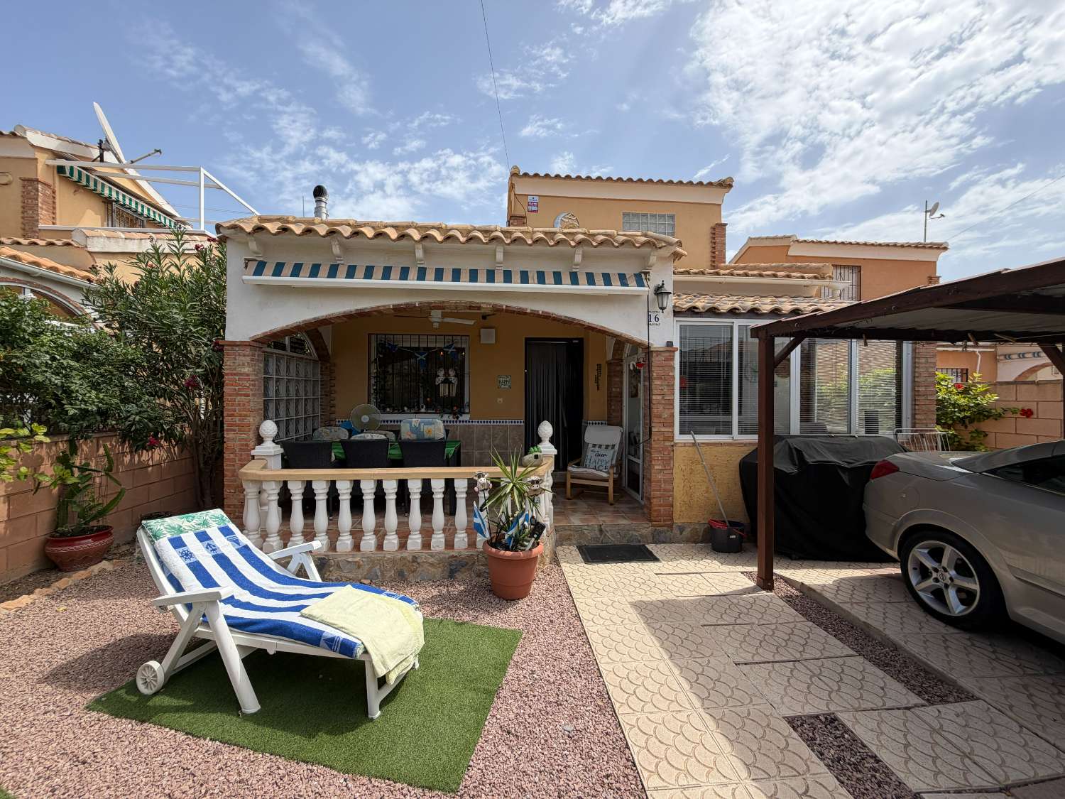 Huvila myynnissä Los Almendros-La Florida (Orihuela)