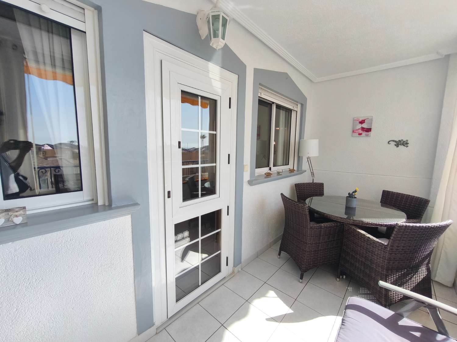 Beautiful exterior apartment with 2 bedrooms.
