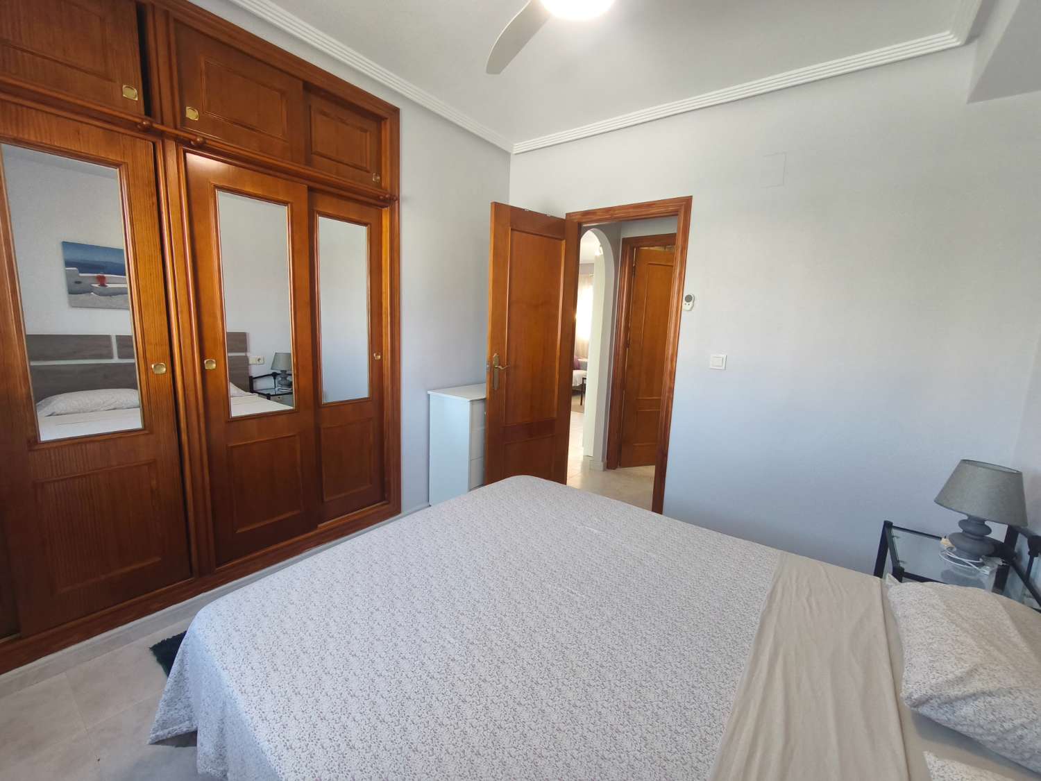 Beautiful exterior apartment with 2 bedrooms.