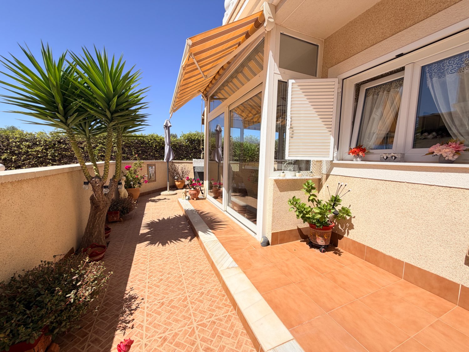 Corner duplex with private garden in Zeniamar 4, Orihuela Costa, 2 bedrooms 2 bathrooms