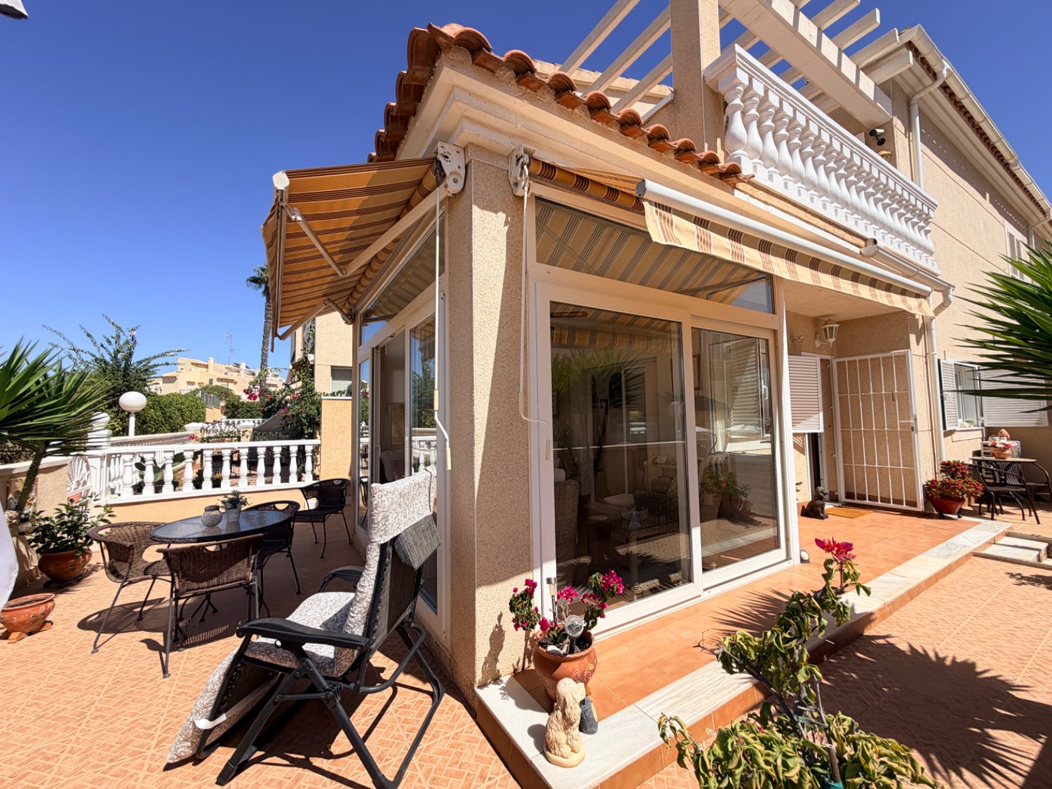 Corner duplex with private garden in Zeniamar 4, Orihuela Costa, 2 bedrooms 2 bathrooms