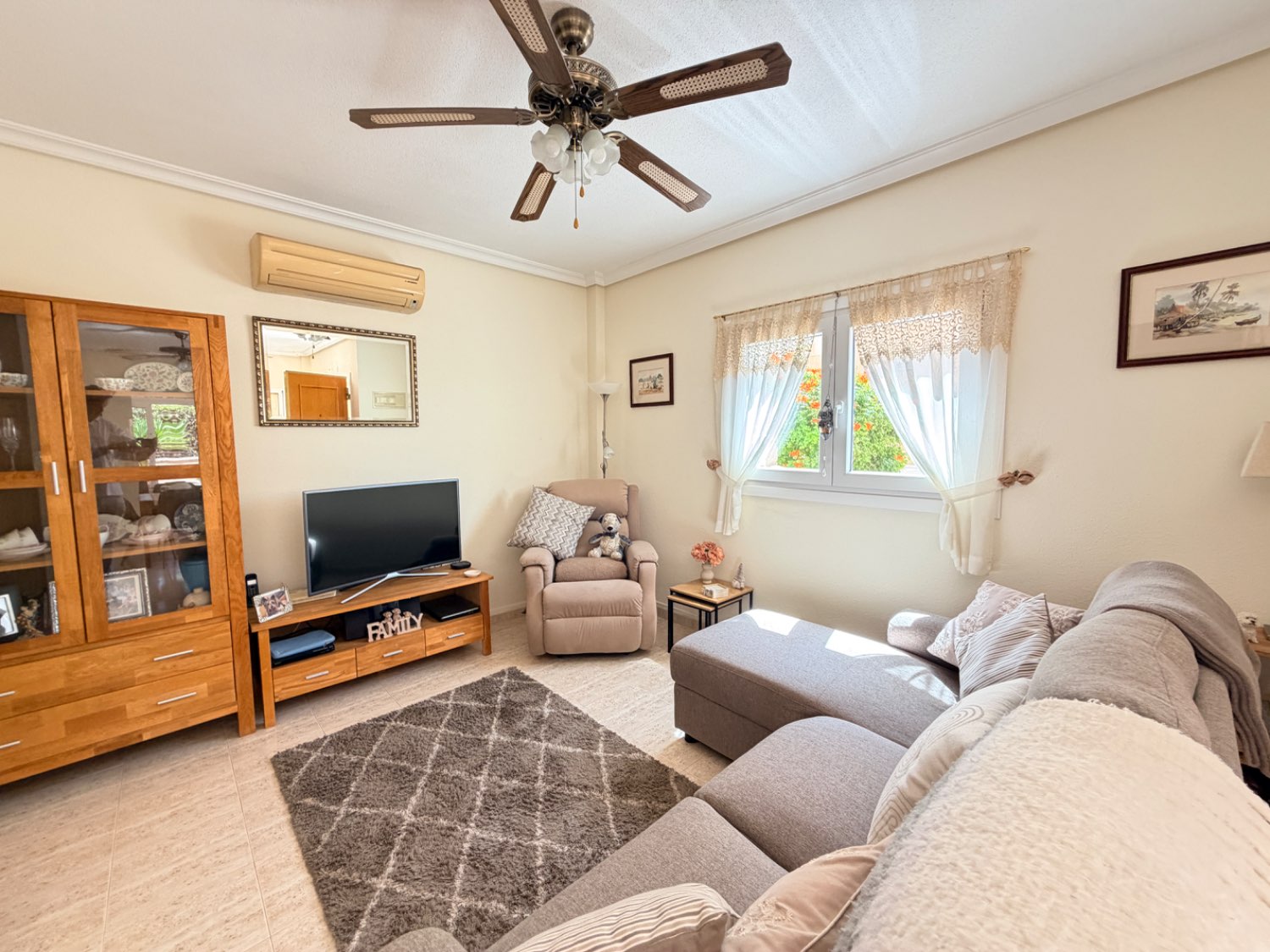 Corner duplex with private garden in Zeniamar 4, Orihuela Costa, 2 bedrooms 2 bathrooms