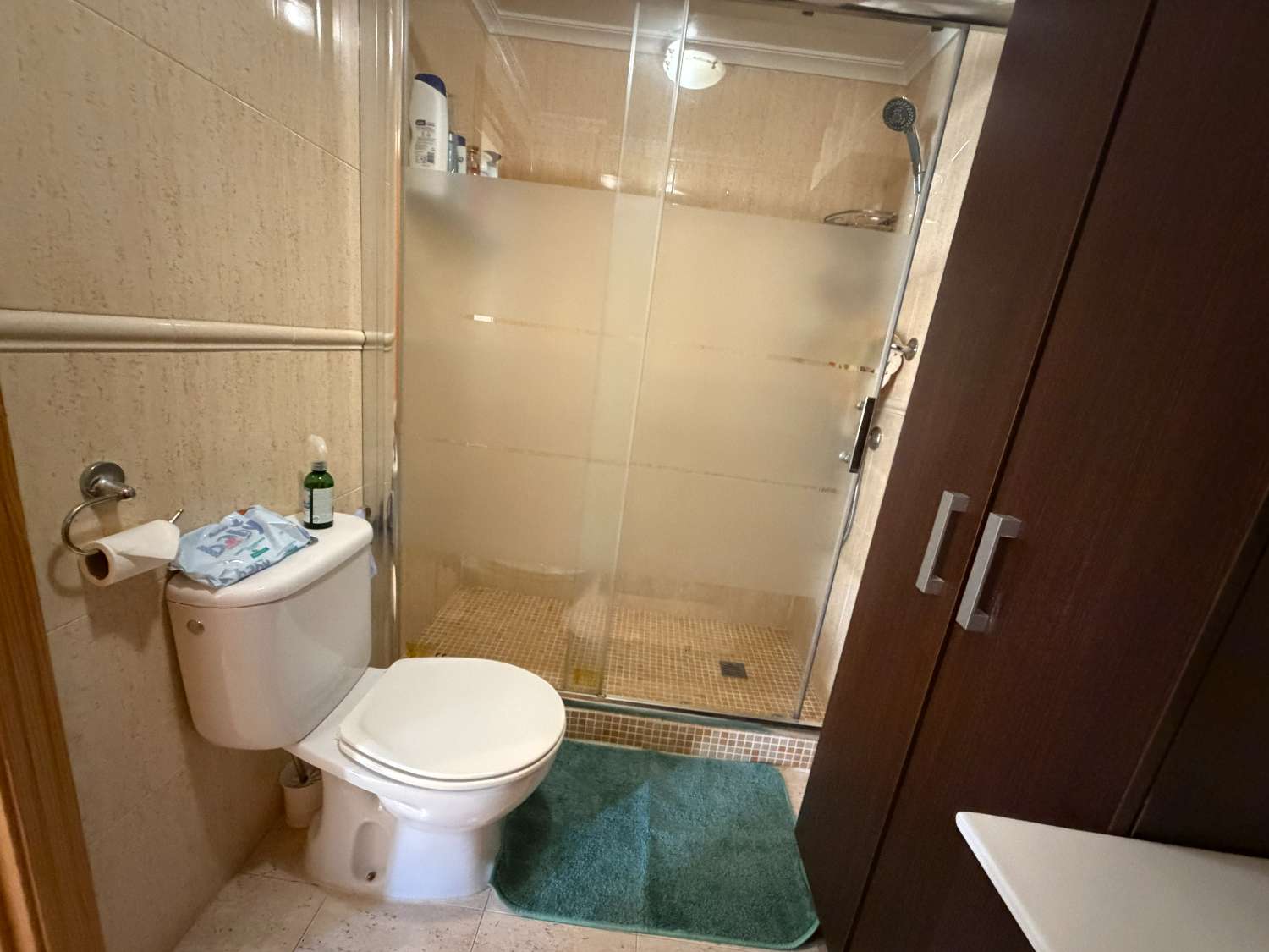 Spacious 2 Bedroom Ground Floor Apartment in Zeniamar