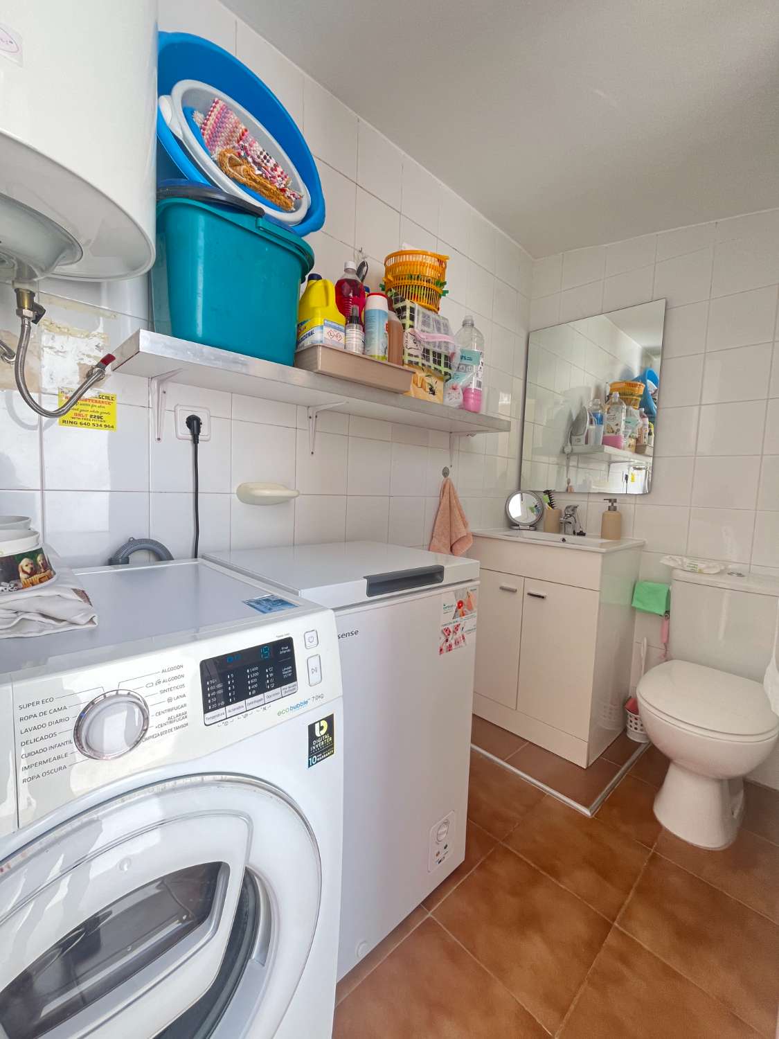Magnífico tríplex de 3 dormitorios y 3 baños con piscina comunitaria en Playa Flamenca.