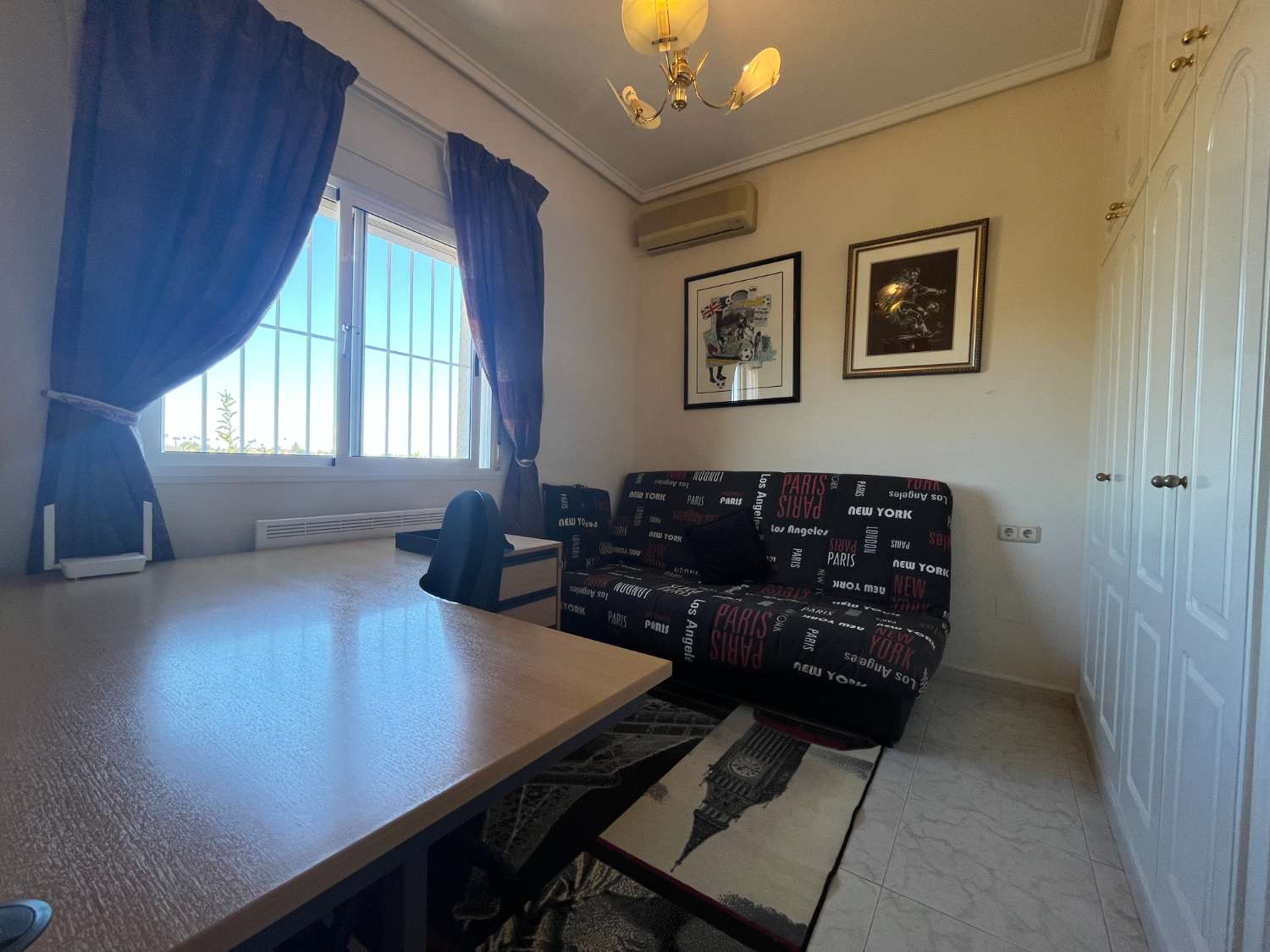 Villa exclusiva con 4 dormitorios, piscina privada y vistas a la Laguna