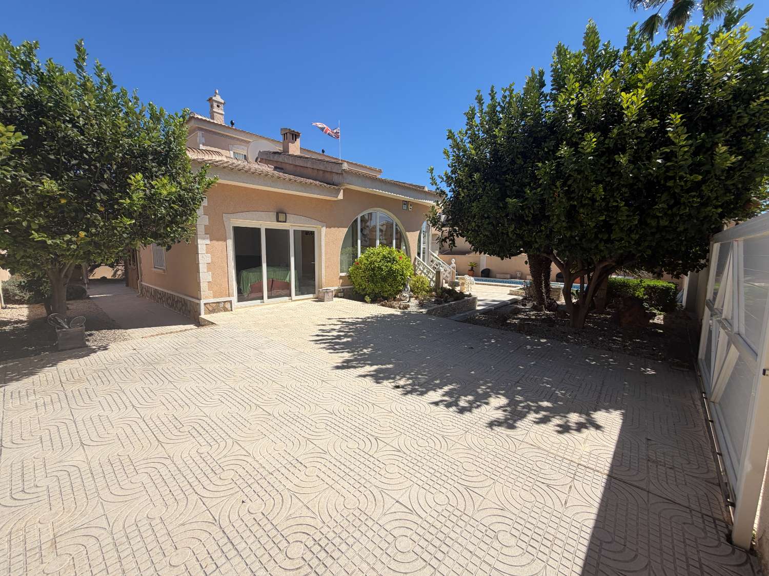 Villa exclusiva con 4 dormitorios, piscina privada y vistas a la Laguna