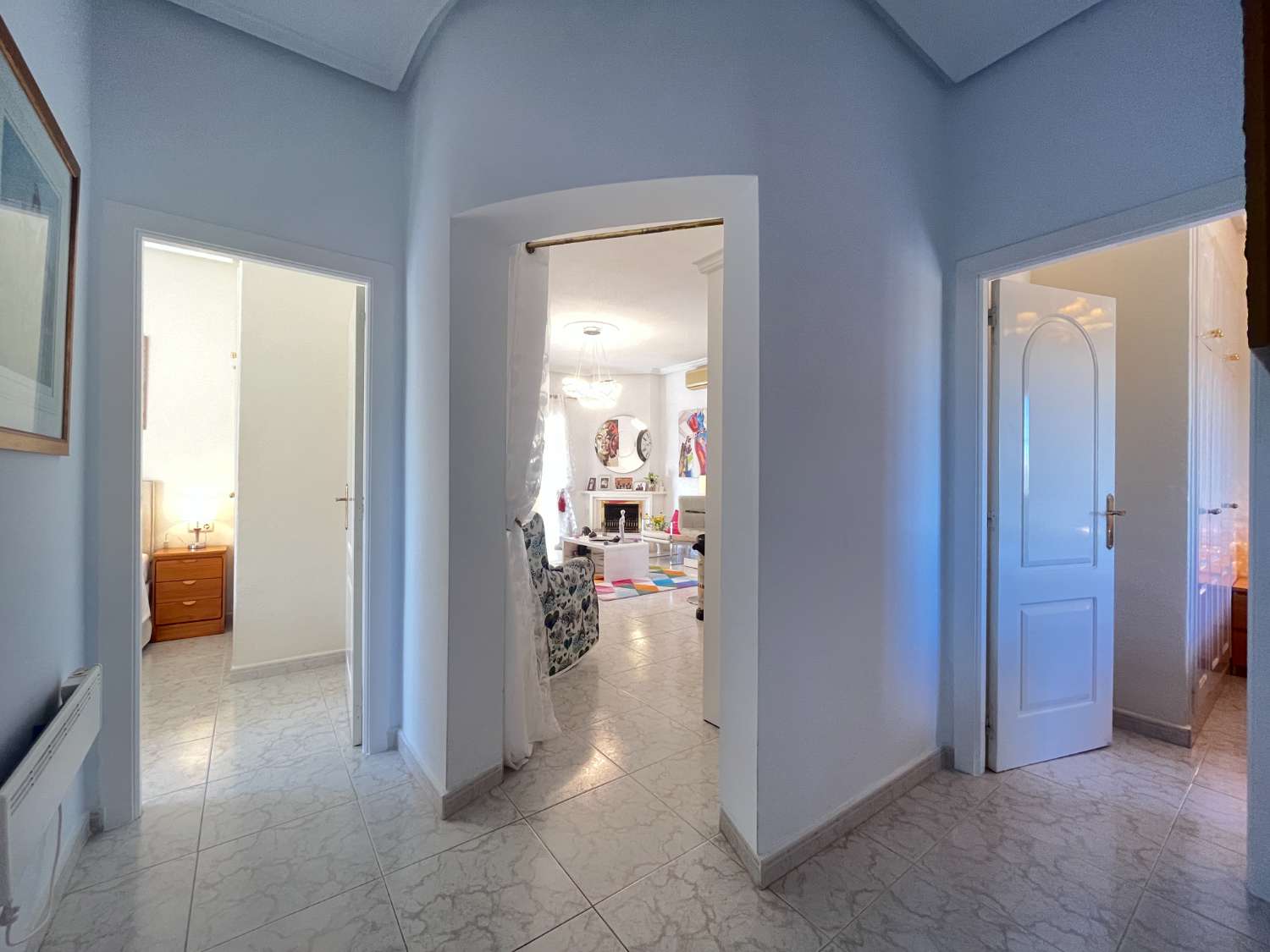 Villa exclusiva con 4 dormitorios, piscina privada y vistas a la Laguna