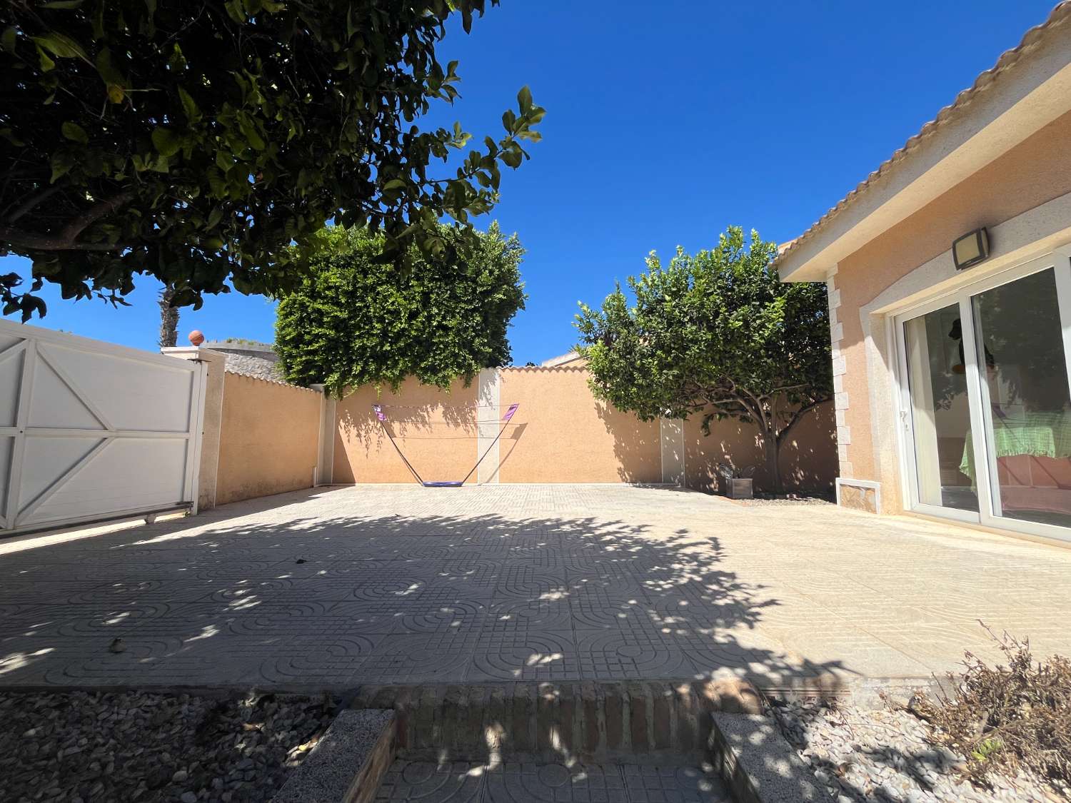 Villa exclusiva con 4 dormitorios, piscina privada y vistas a la Laguna