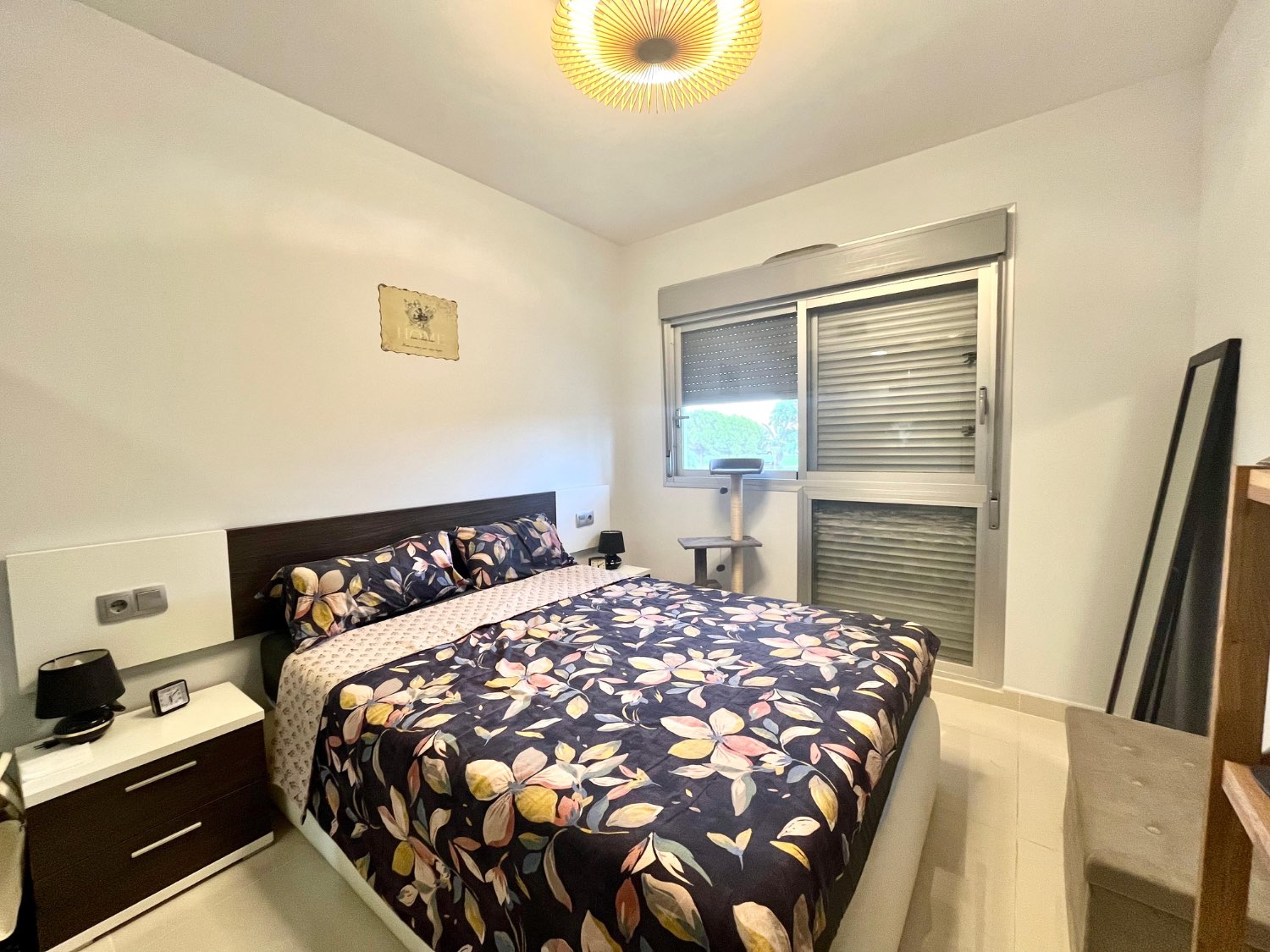 Casa preciosa en Punta Prima con 2 dormitorios, 2 baños y terraza en la azotea