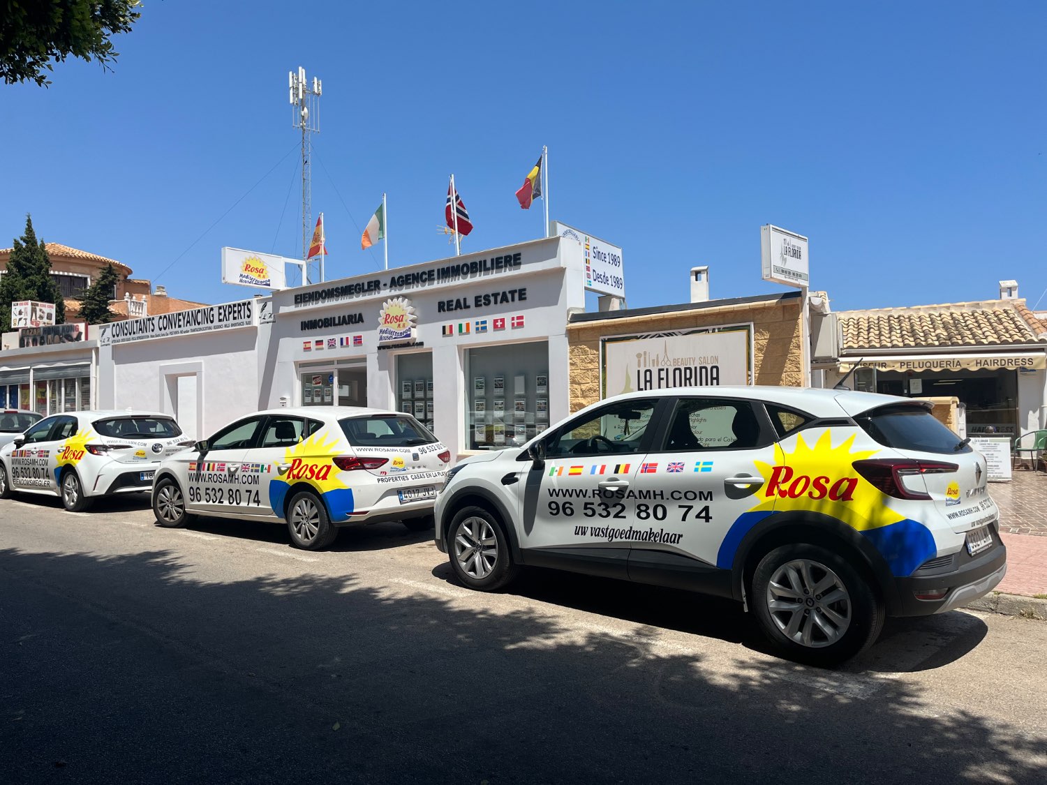 Casa preciosa en Punta Prima con 2 dormitorios, 2 baños y terraza en la azotea