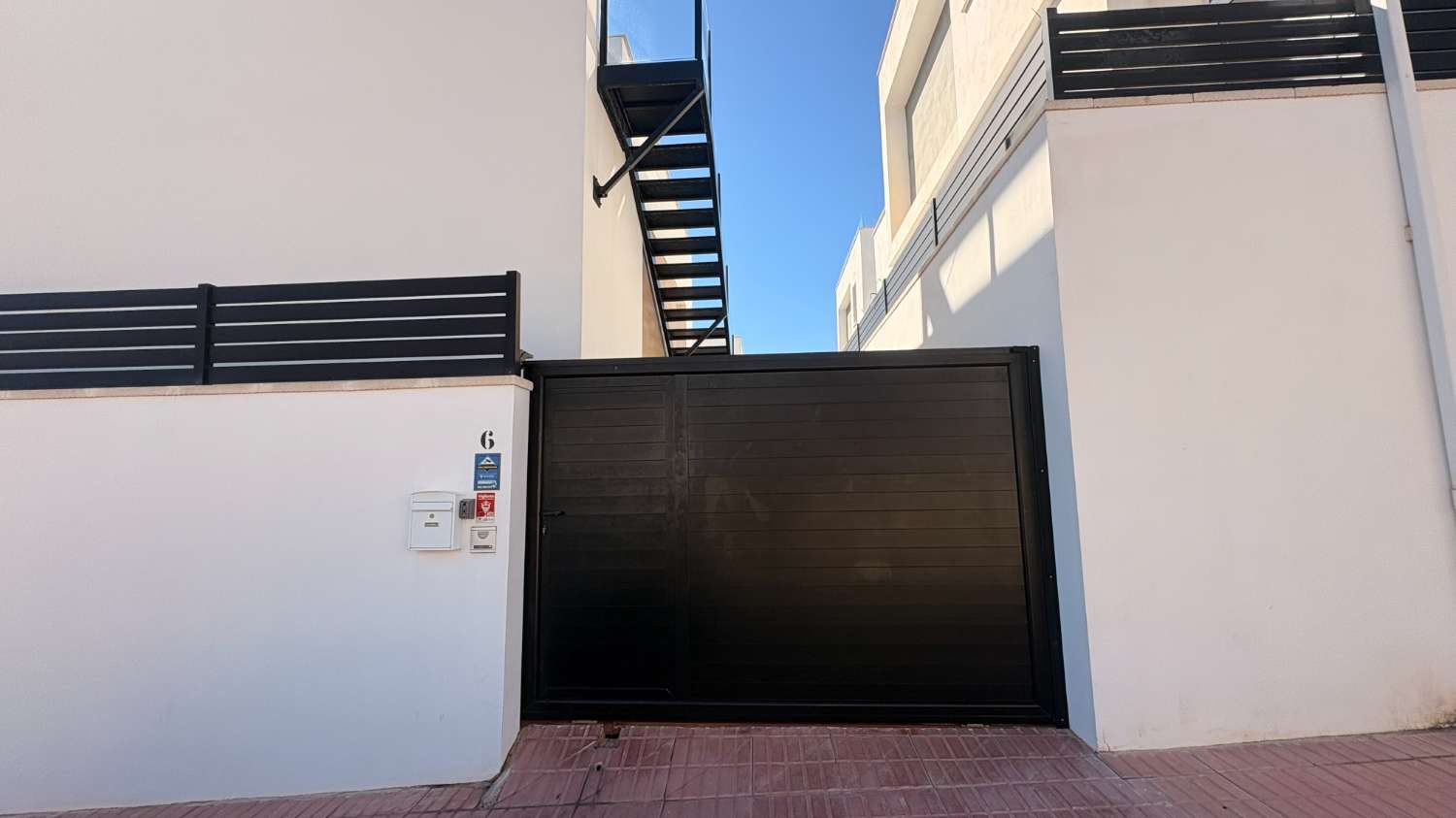 Beautiful villa with private pool and 5 bedrooms