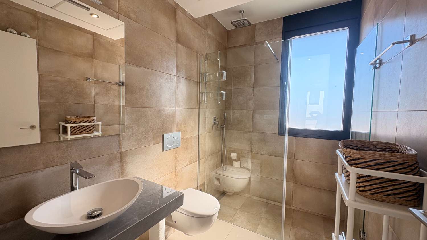 Beautiful villa with private pool and 5 bedrooms