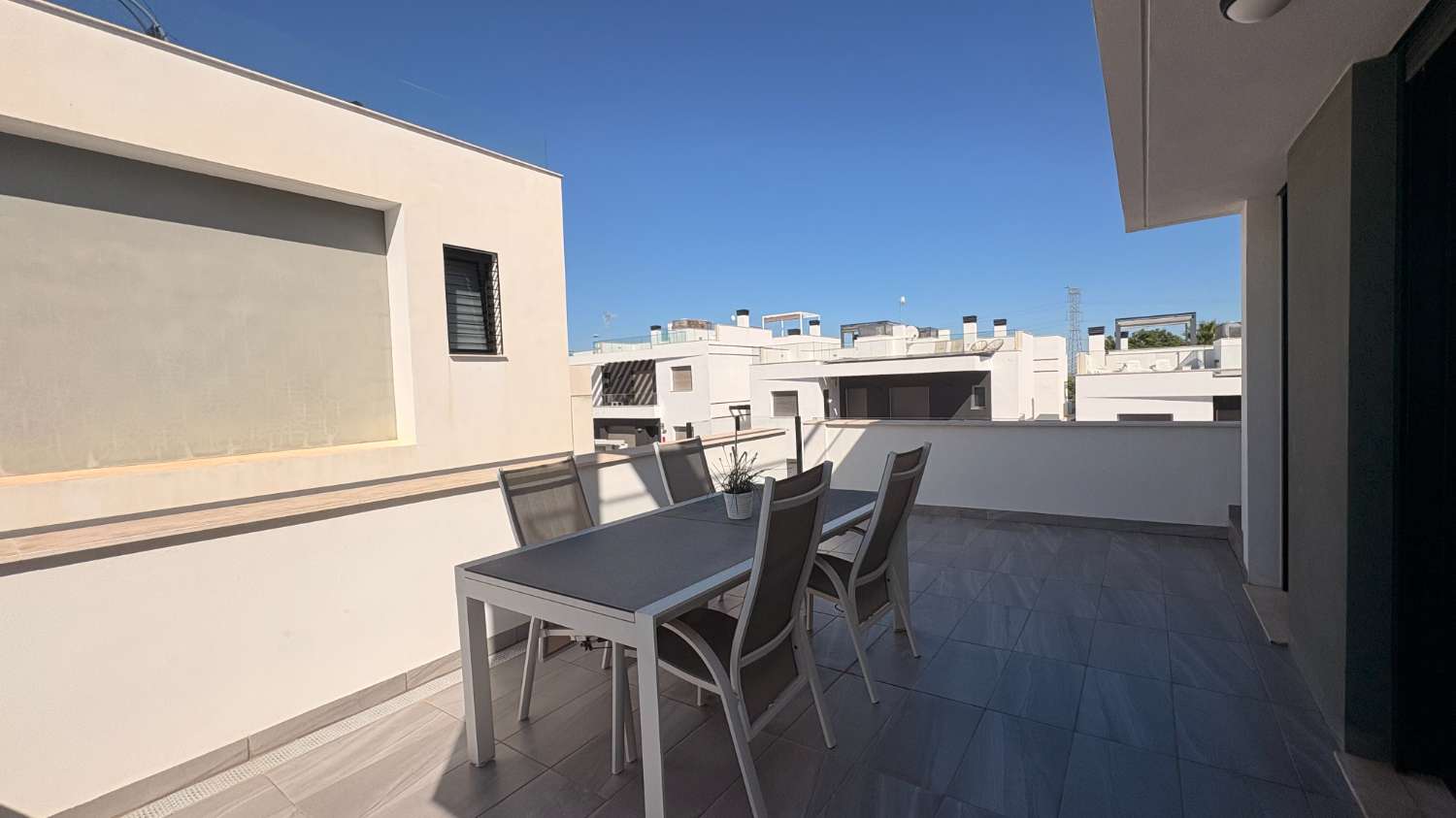 Beautiful villa with private pool and 5 bedrooms