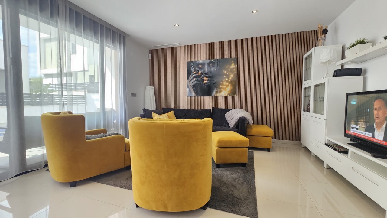 Beautiful villa with private pool and 5 bedrooms