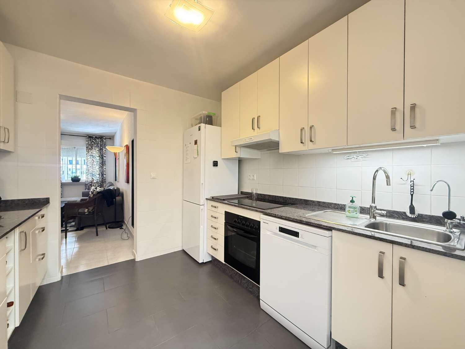 Apartamento de 3 habitaciones orientado al sur en La Florida