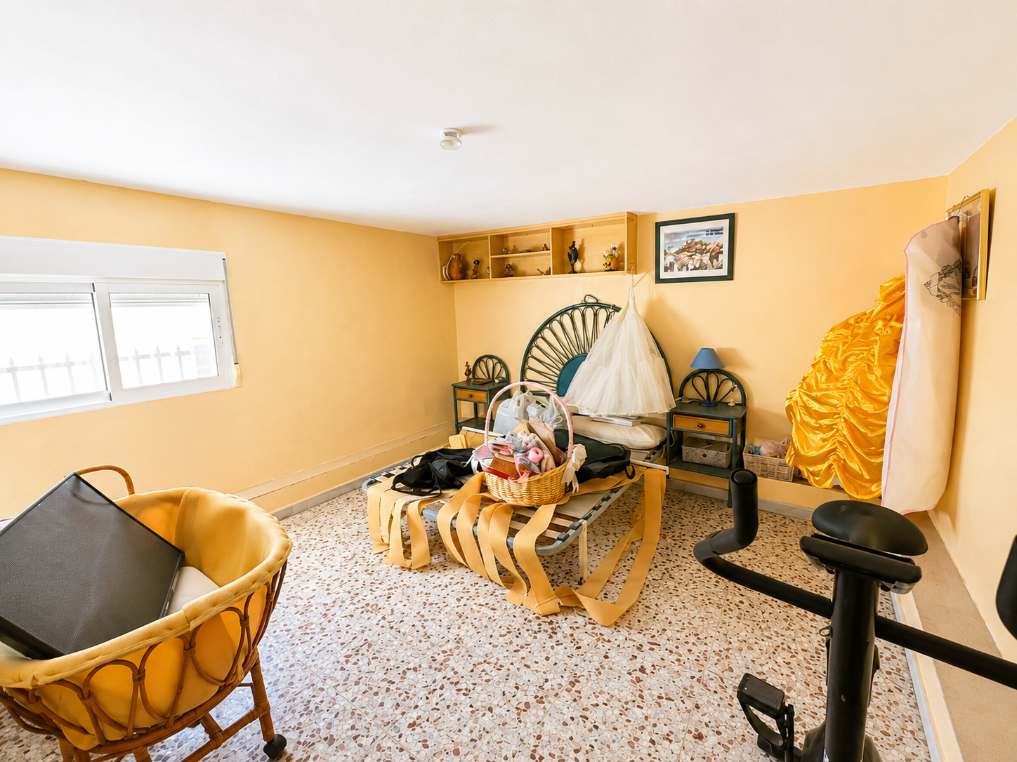 Espaciosa villa independiente de 5 dormitorios con piscina privada y gran jardín