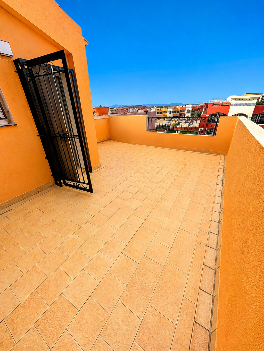 Villa adosada de 3 dormitorios con solario privado