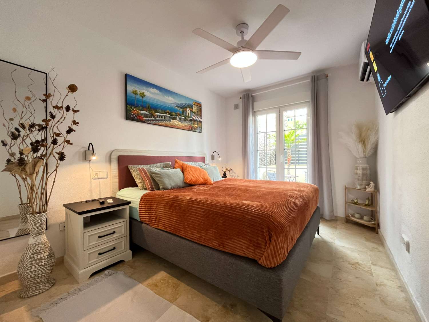 Impresionante casa adosada de 3 habitaciones con suite de invitados separada y sol todo el día