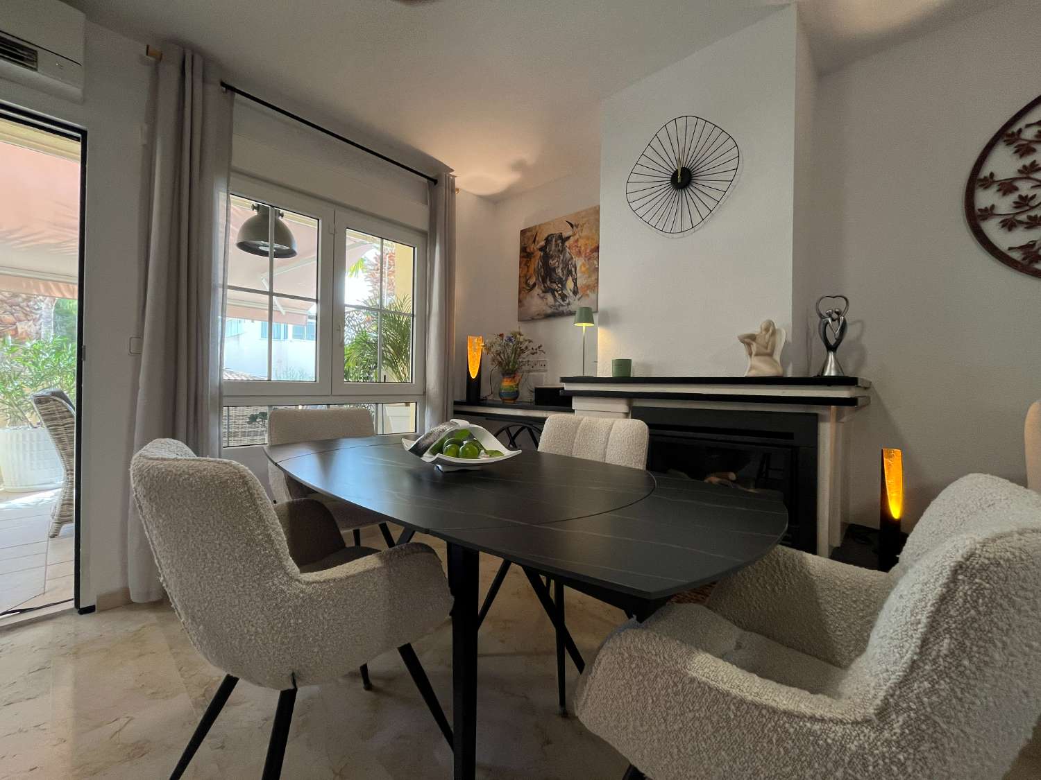 Impresionante casa adosada de 3 habitaciones con suite de invitados separada y sol todo el día