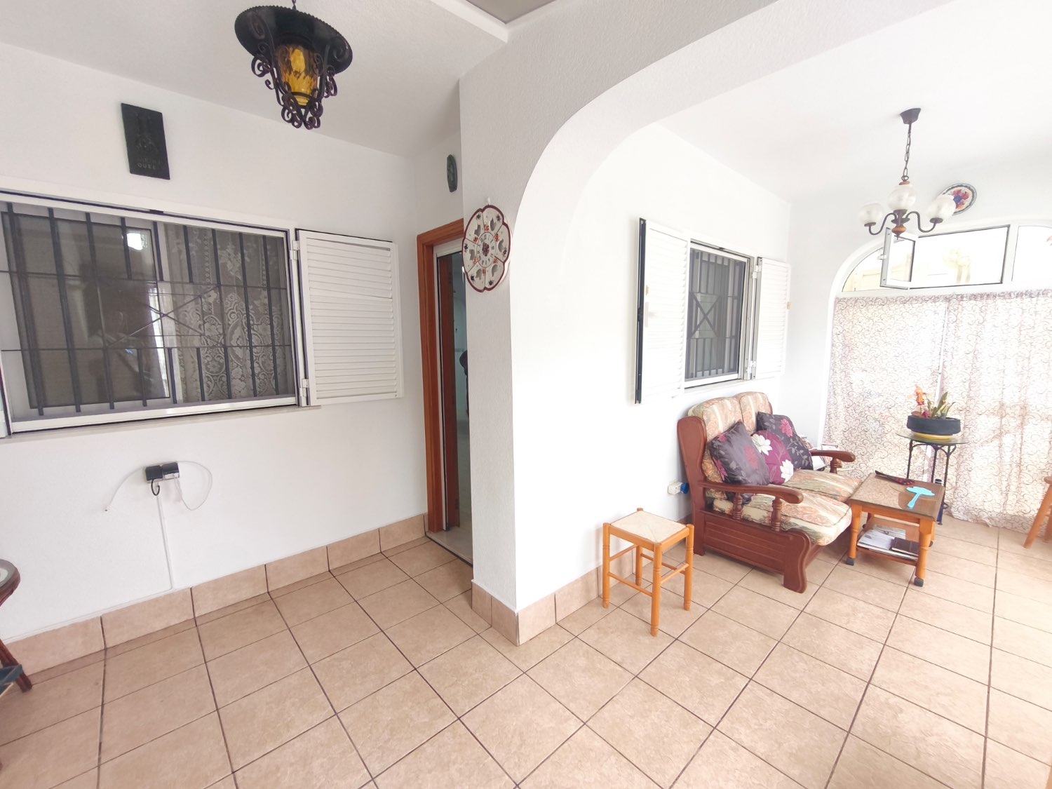 Apartamento en planta bajas de 2 dormitorios, 1 baño en Zeniamar