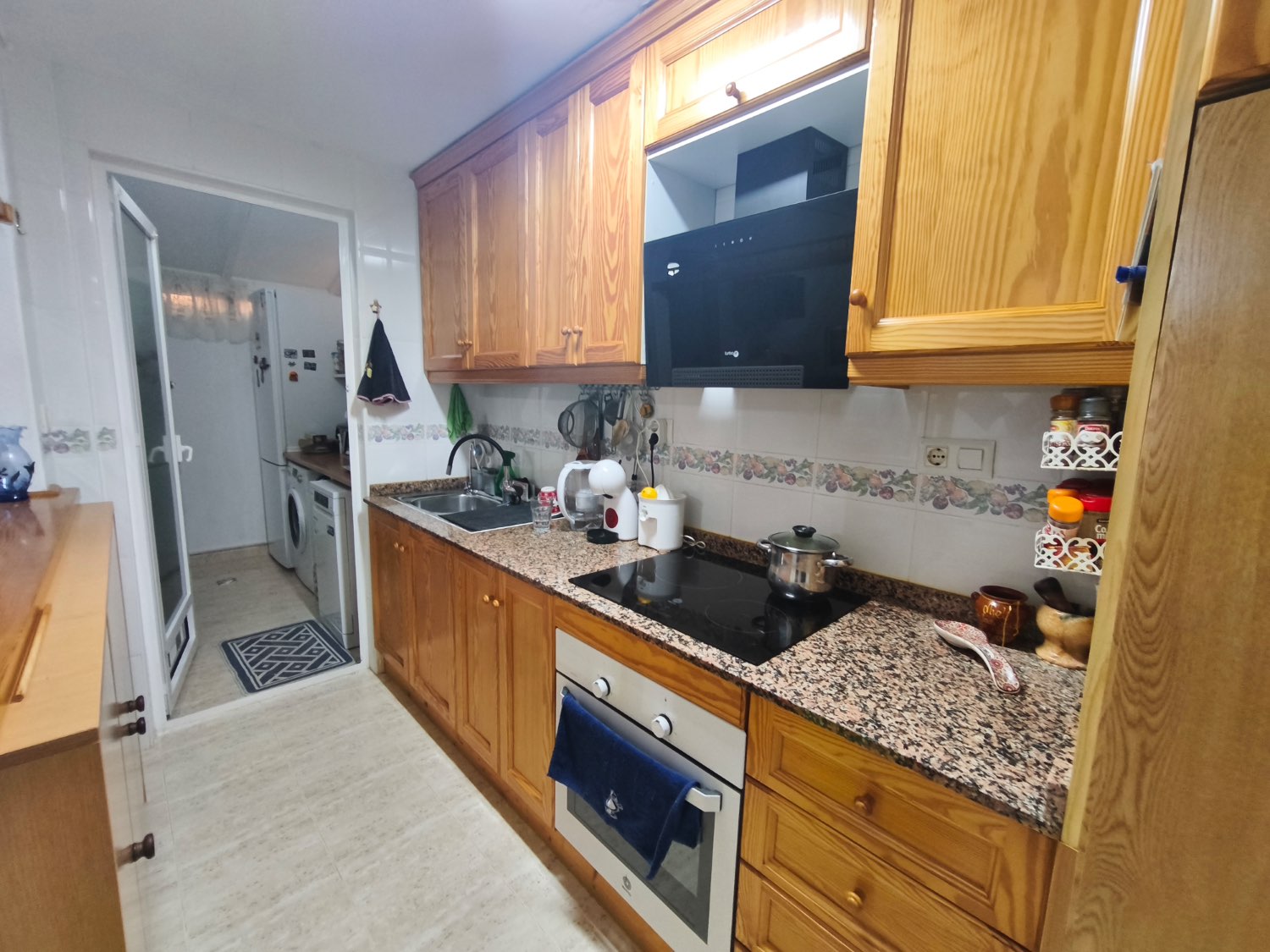Apartamento en planta bajas de 2 dormitorios, 1 baño en Zeniamar