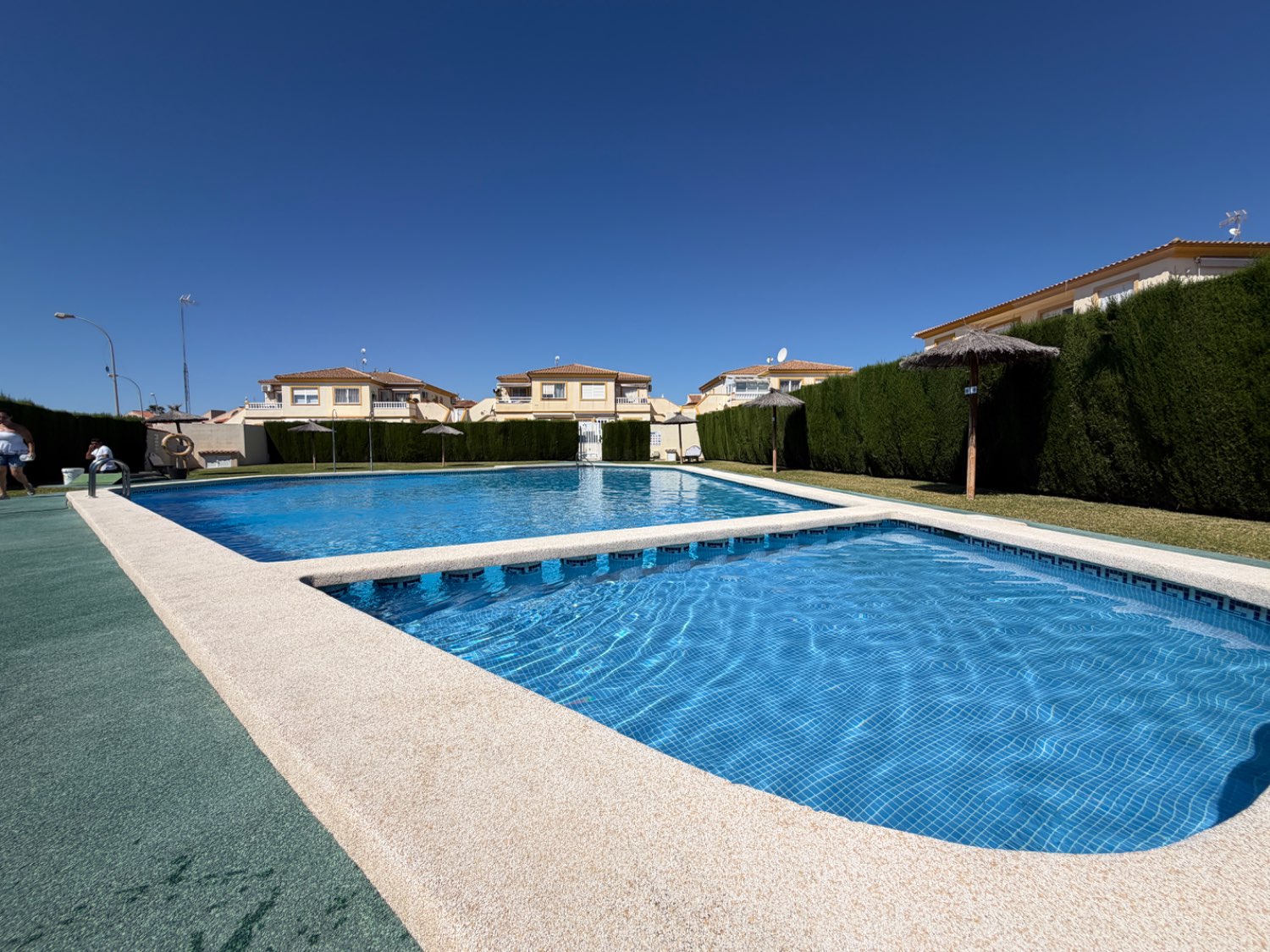 Apartamento en planta baja de 2 dormitorios 1 baño en playa flamenca