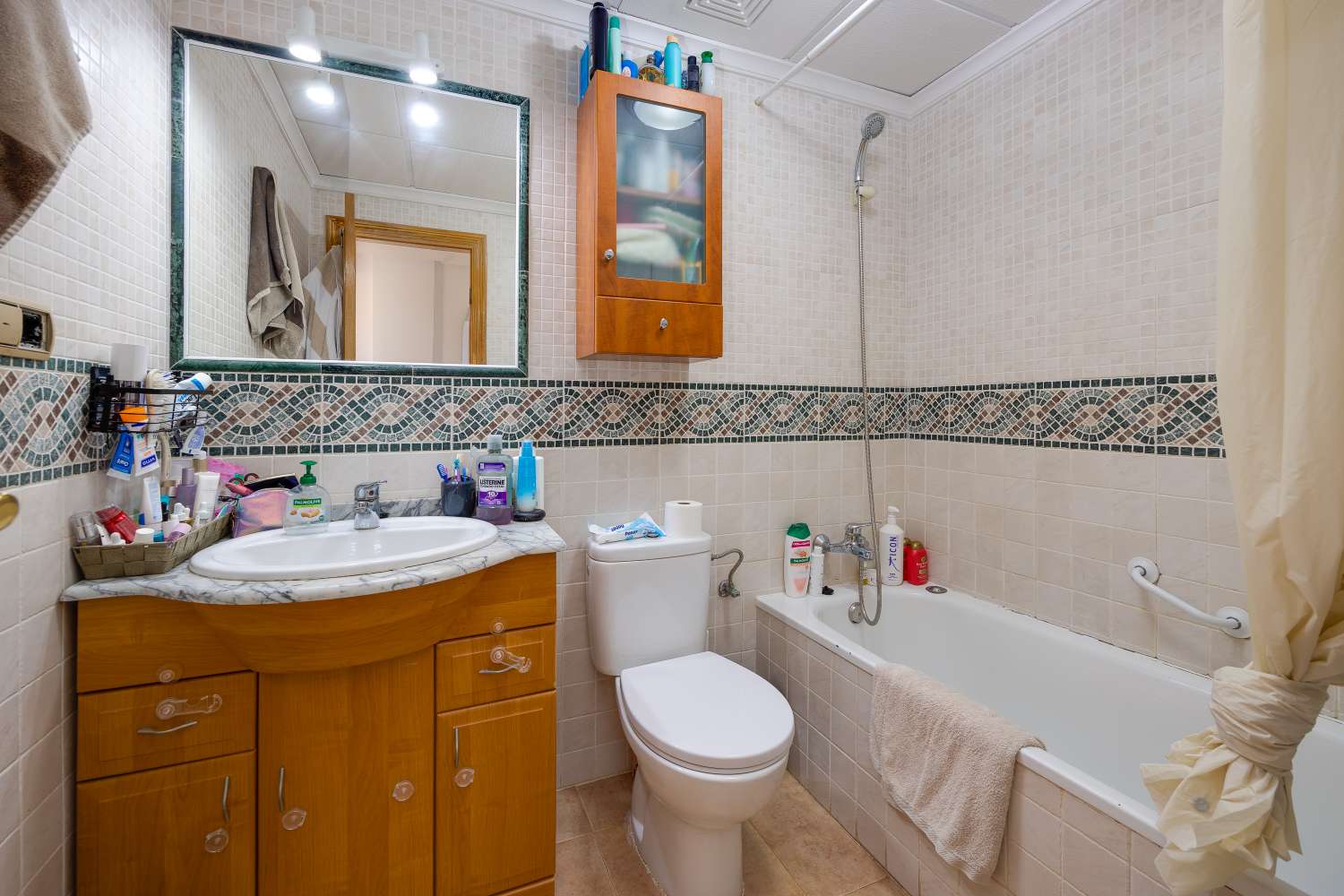 Espaciosa villa independiente de 3 dormitorios con piscina privada y gran parcela