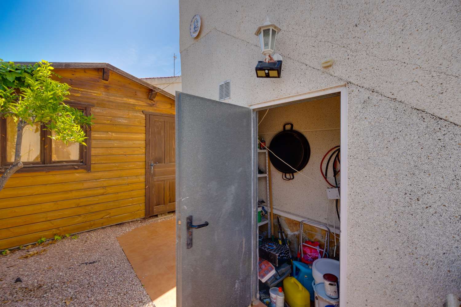 Espaciosa villa independiente de 3 dormitorios con piscina privada y gran parcela