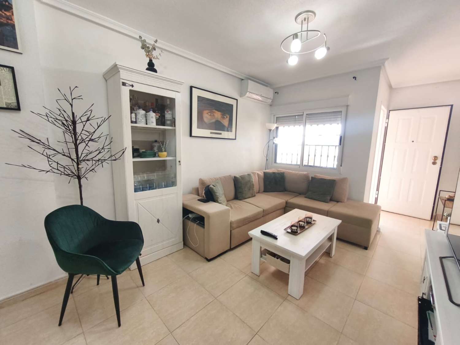 Acogedora vivienda en planta baja de 2 dormitorios y 2 baños