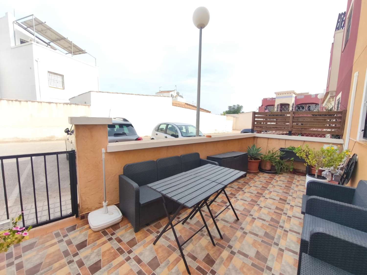 Acogedora vivienda en planta baja de 2 dormitorios y 2 baños