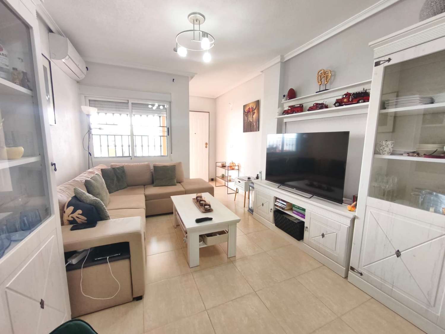 Acogedora vivienda en planta baja de 2 dormitorios y 2 baños