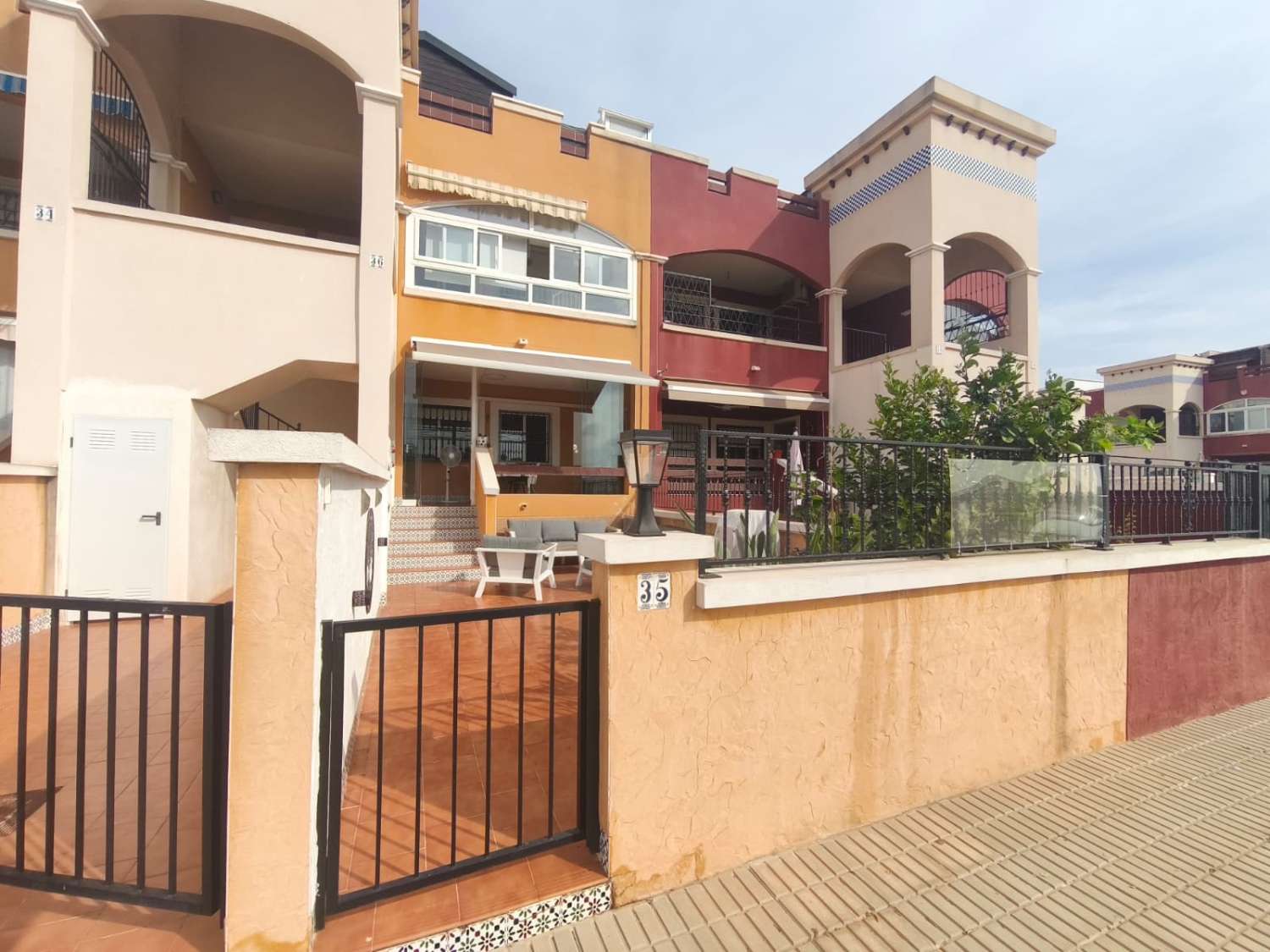 Acogedora vivienda en planta baja de 2 dormitorios y 2 baños