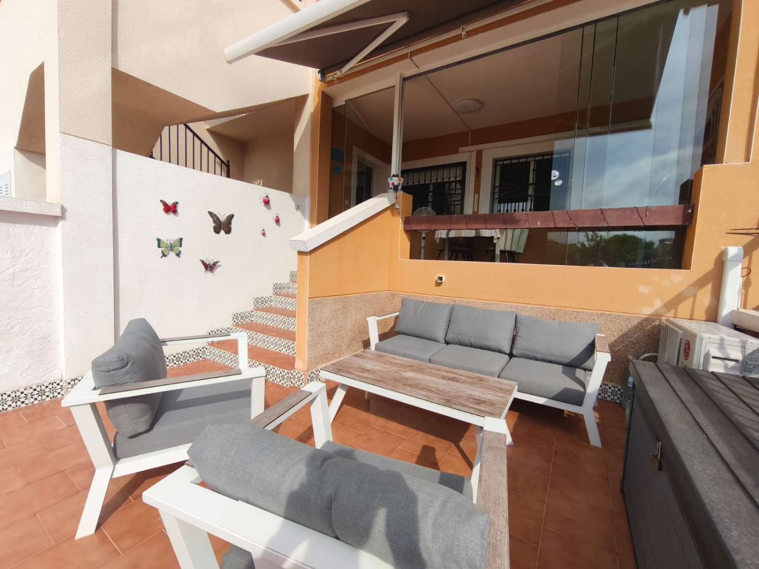 Acogedora vivienda en planta baja de 2 dormitorios y 2 baños