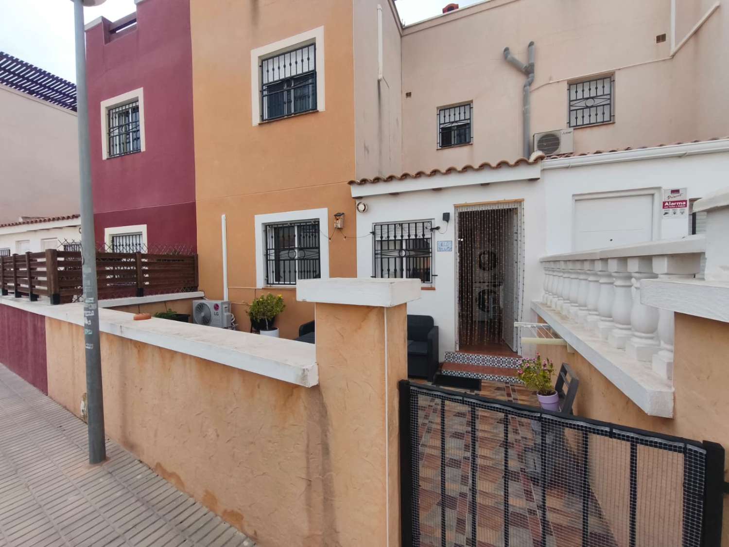 Acogedora vivienda en planta baja de 2 dormitorios y 2 baños