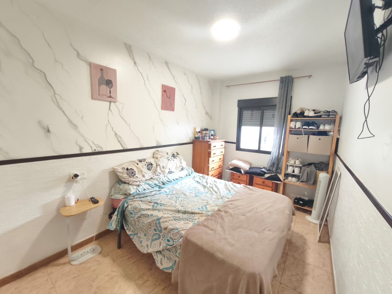Apartamento en planta baja con doble jardín ,2 dormitorios , 1 baño en nueva Torrevieja
