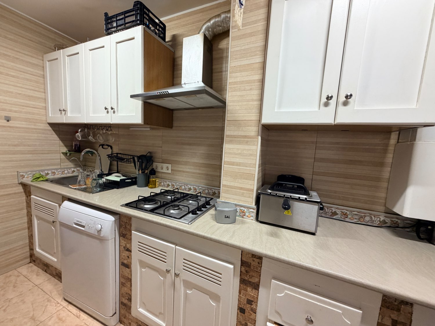 Apartamento en planta baja con doble jardín ,2 dormitorios , 1 baño en nueva Torrevieja